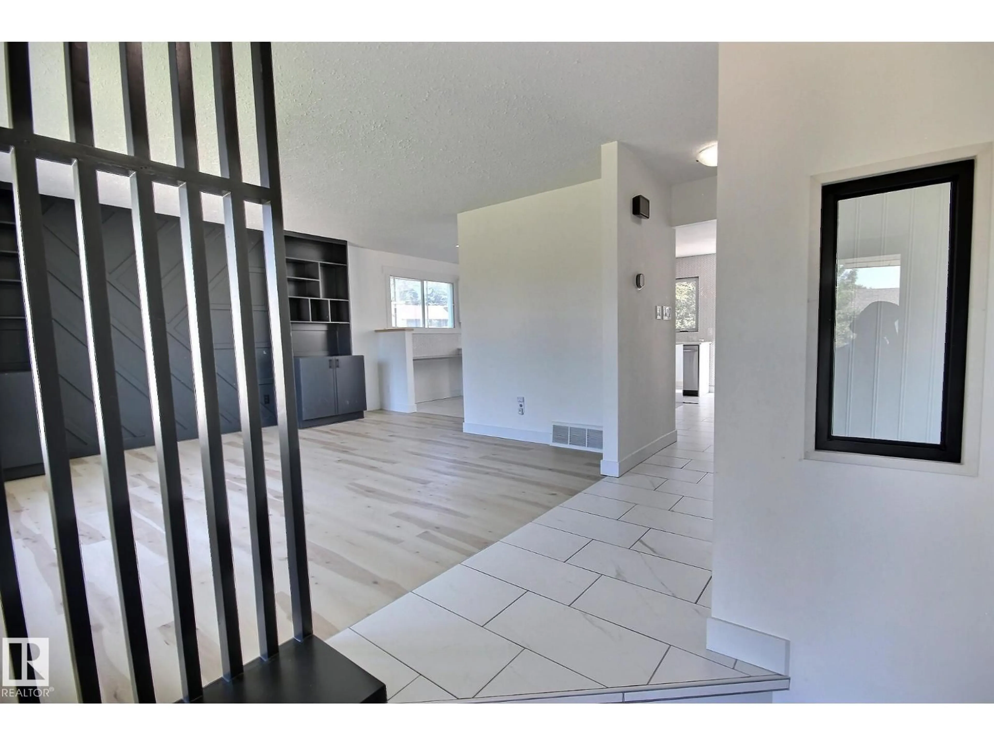 Indoor entryway for 5207 46 ST, Beaumont Alberta T4X1H9