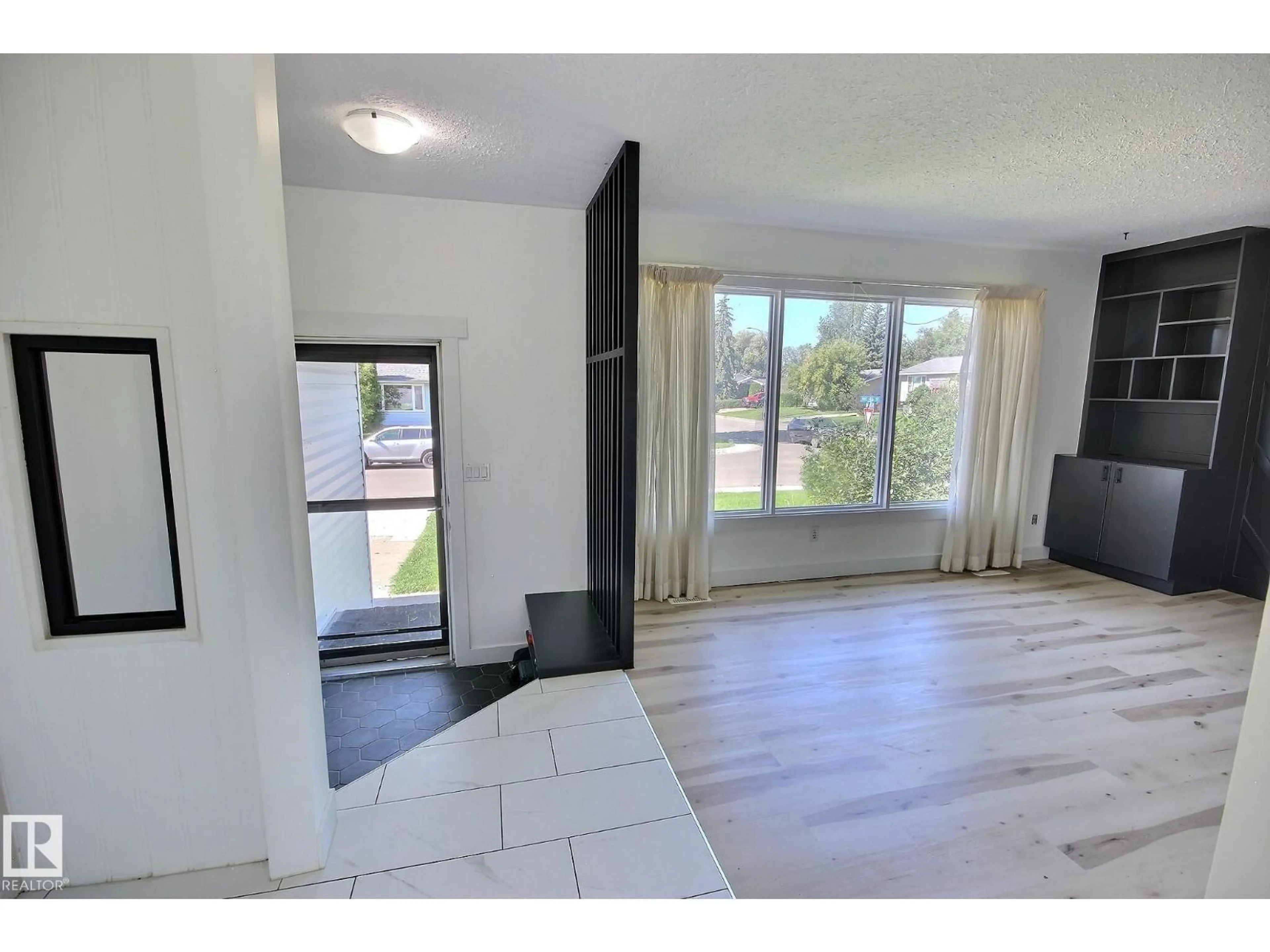Unknown for 5207 46 ST, Beaumont Alberta T4X1H9