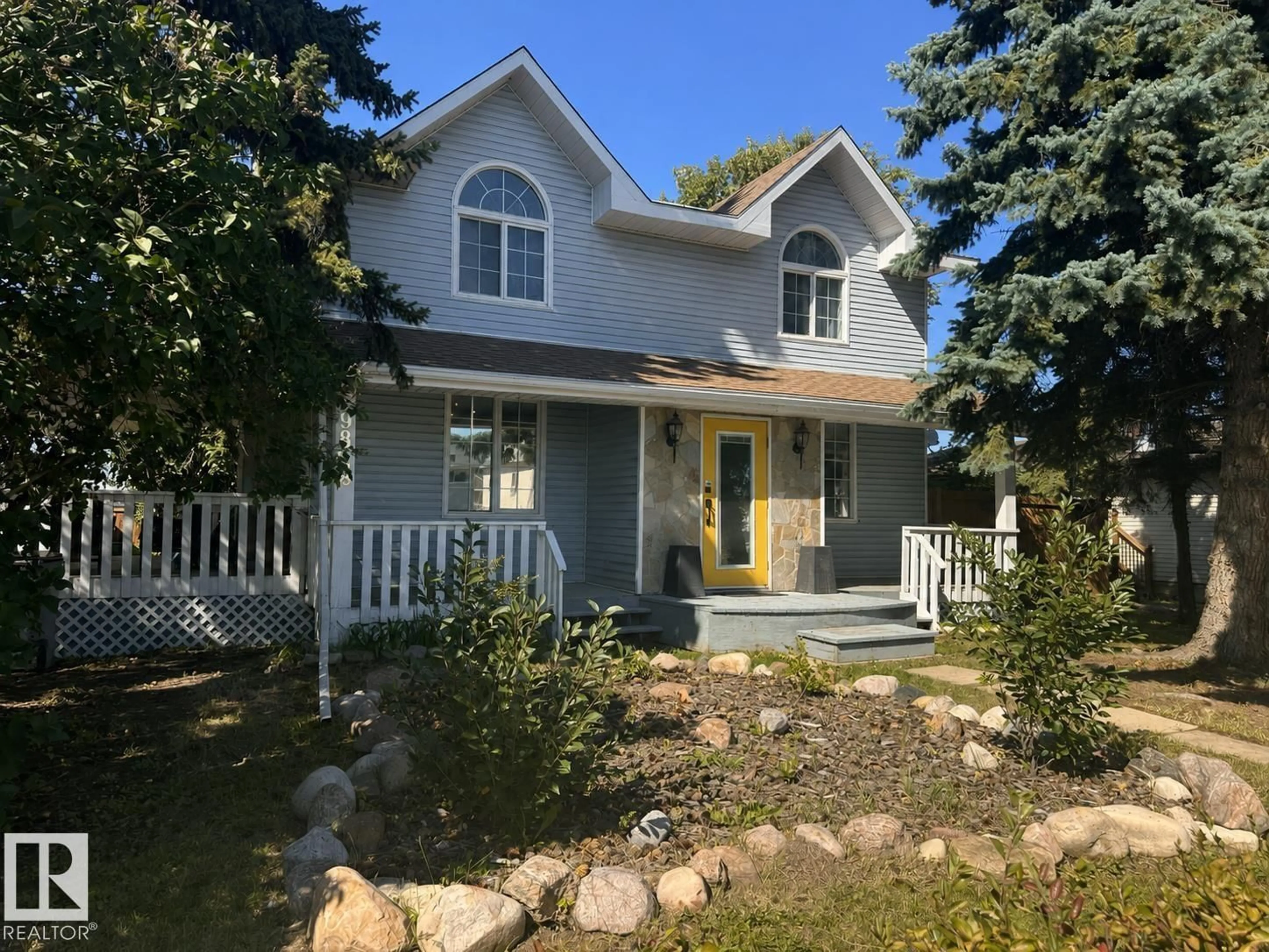 Home with vinyl exterior material, water/lake/river/ocean view for 9828 110 ST, Westlock Alberta T7P1P6