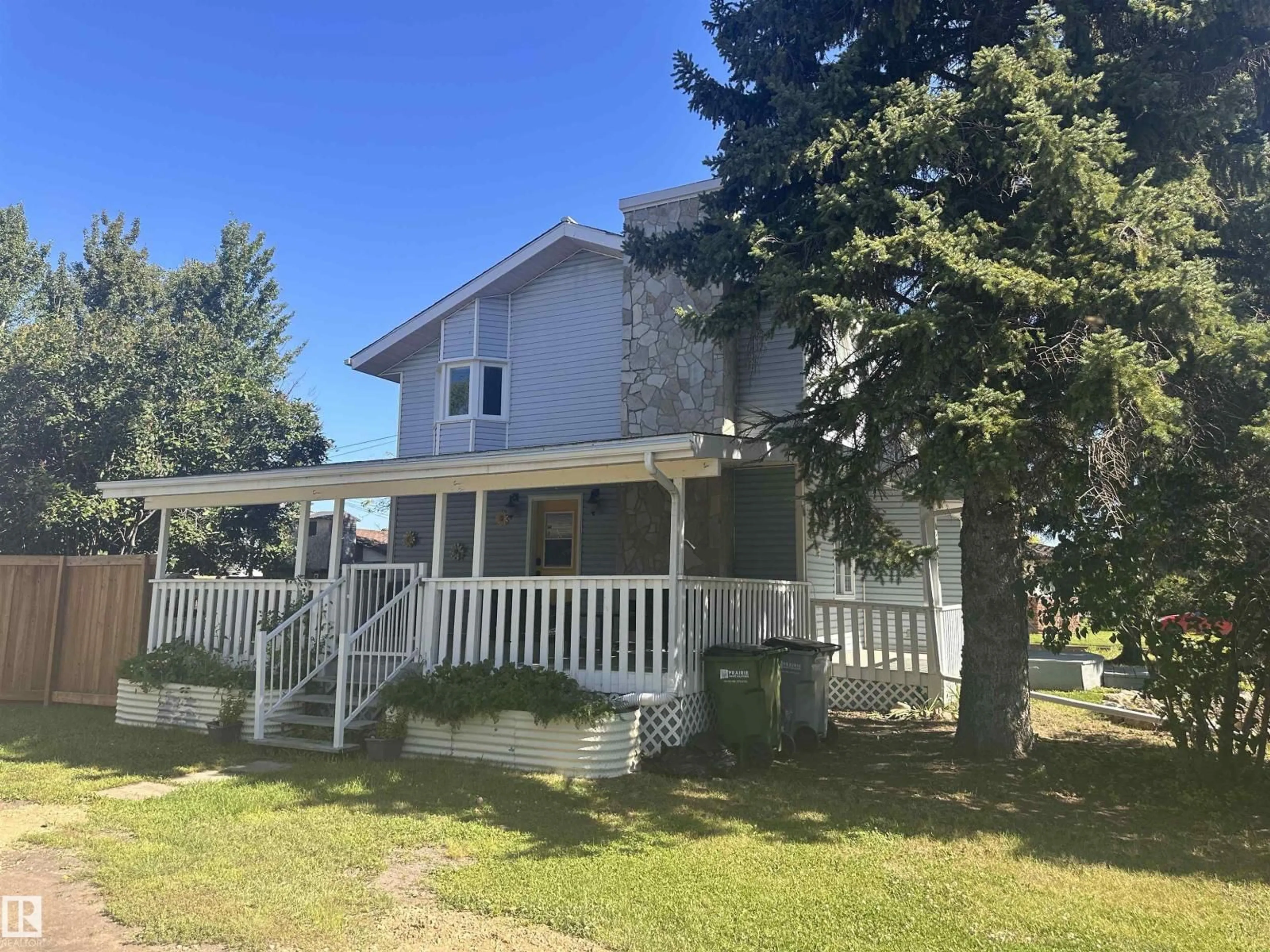 A pic from outside/outdoor area/front of a property/back of a property/a pic from drone, street for 9828 110 ST, Westlock Alberta T7P1P6