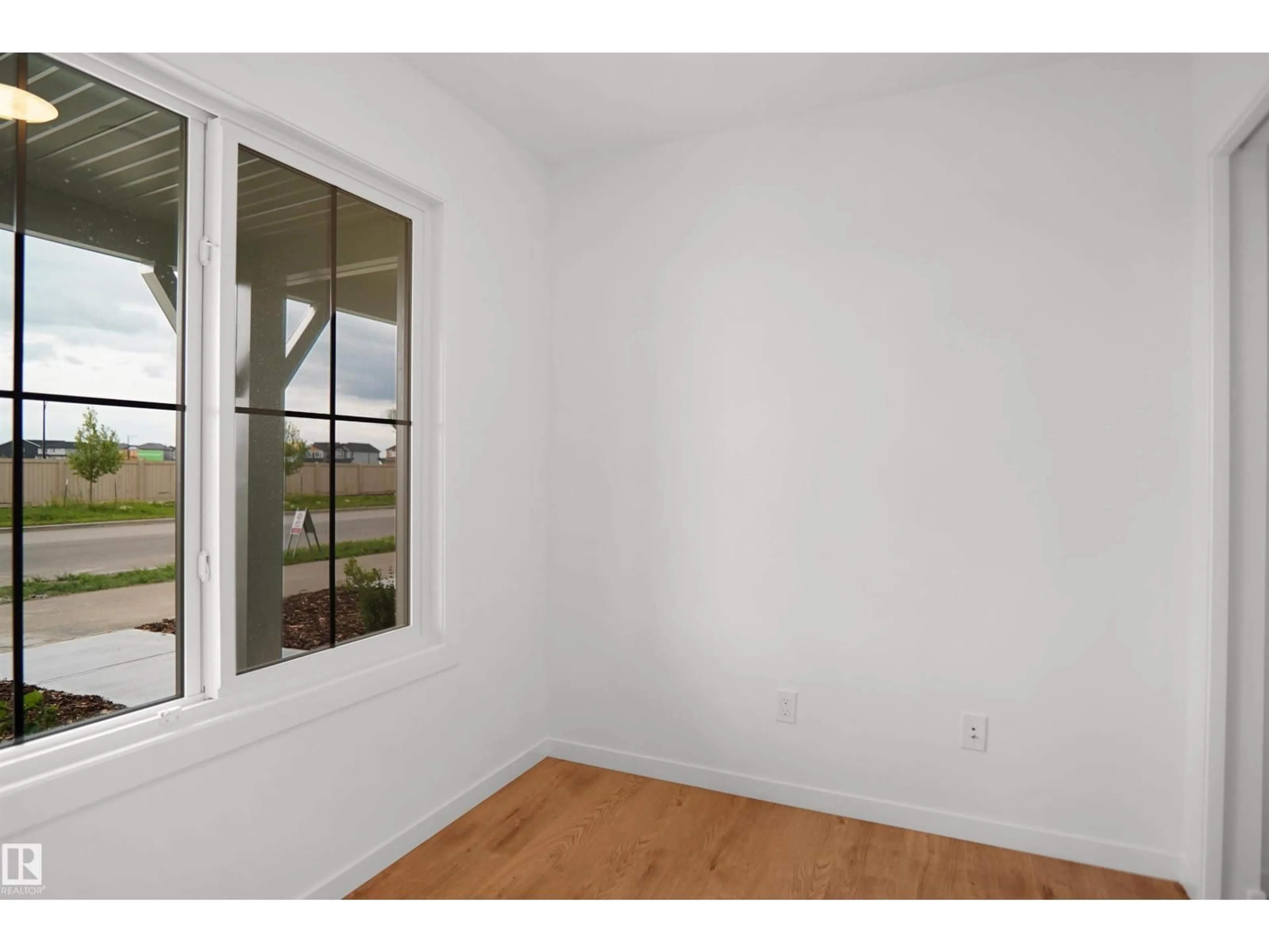 A pic of a room for 93 - 3705 141 ST, Edmonton Alberta T6W3J2