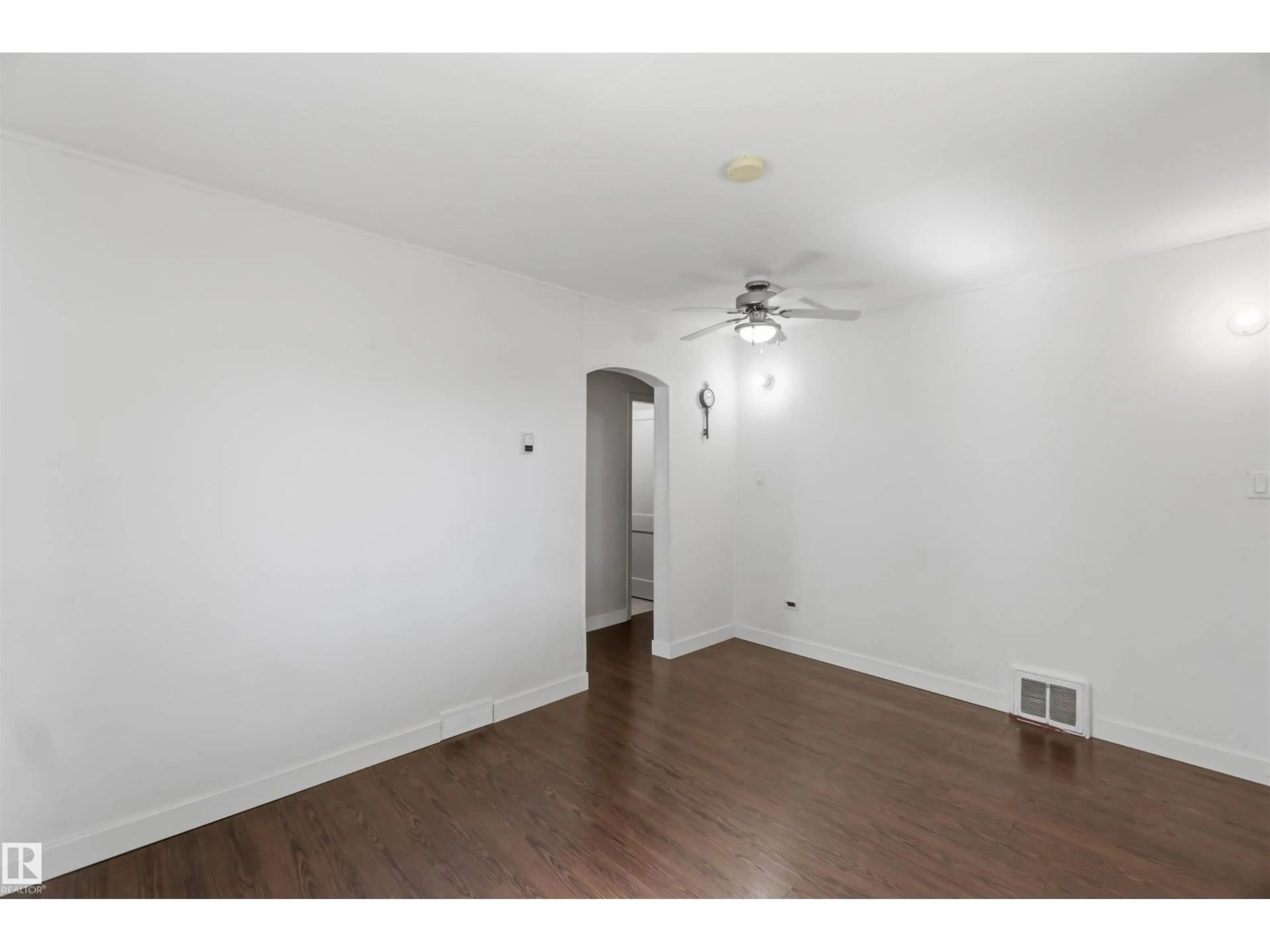 A pic of a room for 11220 84 ST, Edmonton Alberta T5B3A9