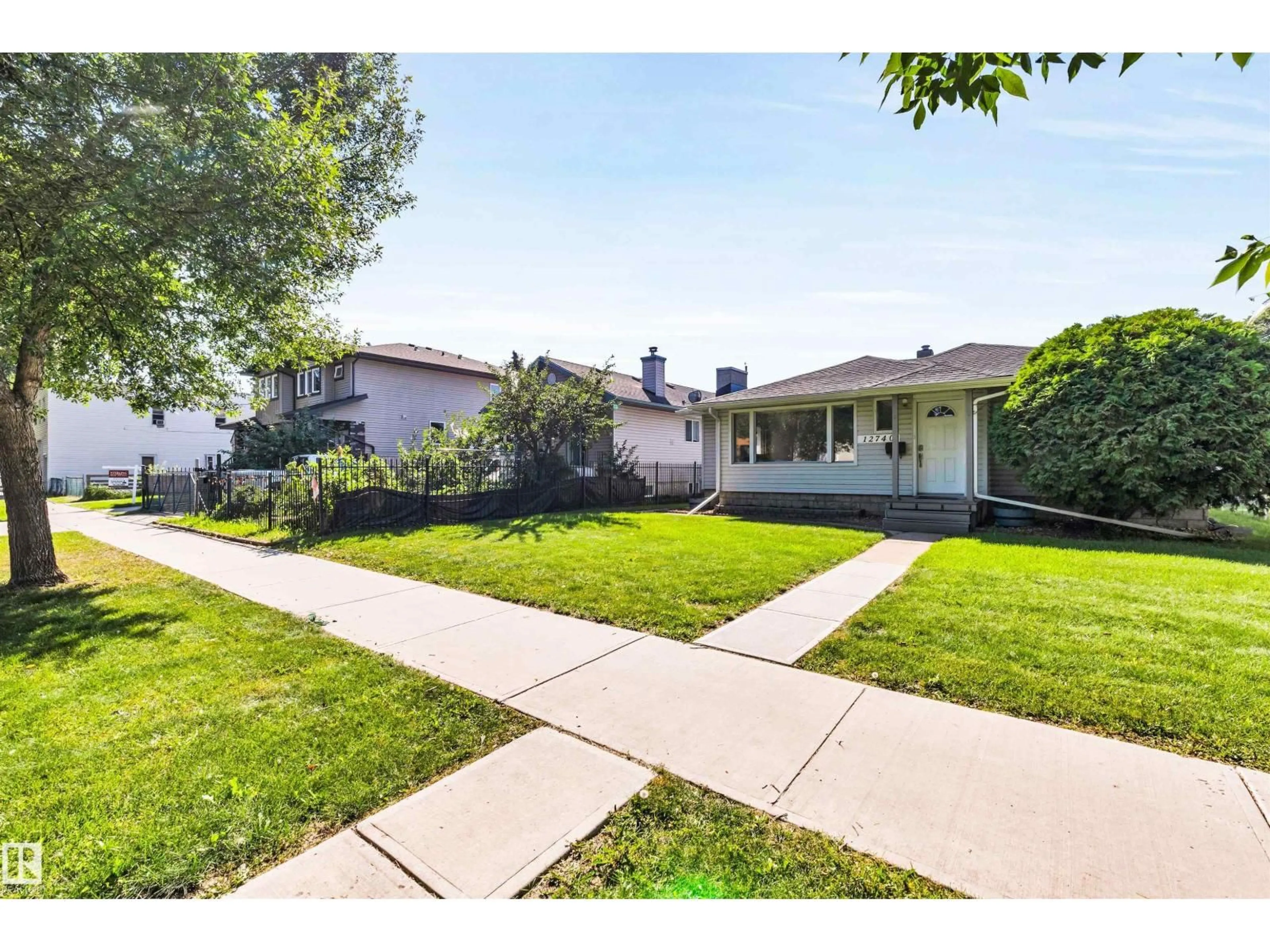 A pic from outside/outdoor area/front of a property/back of a property/a pic from drone, street for 12740 118 ST, Edmonton Alberta T5E5K8