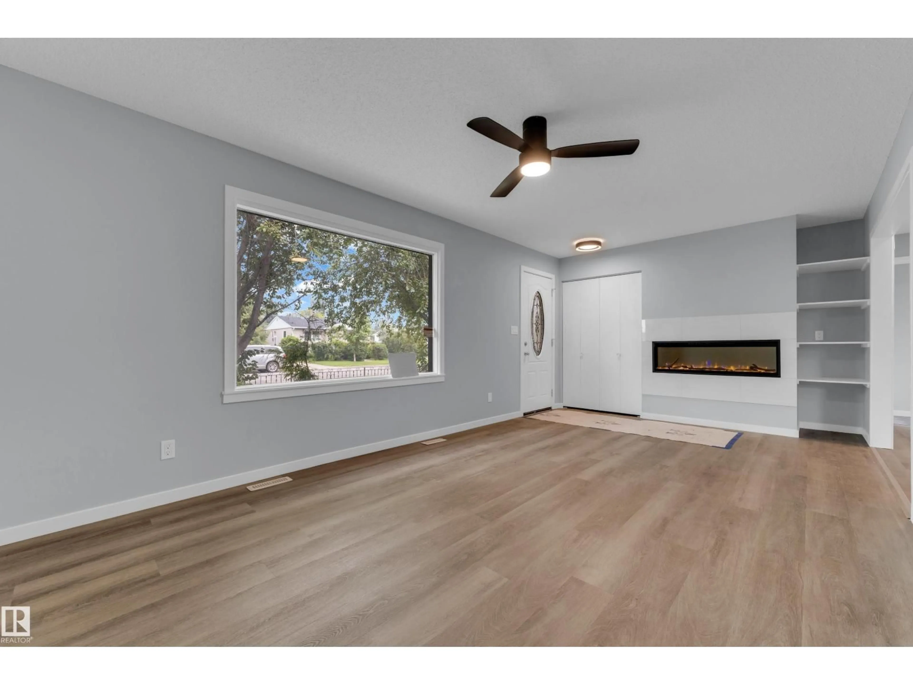 A pic of a room for NW - 9416 153 ST, Edmonton Alberta T5R1R3