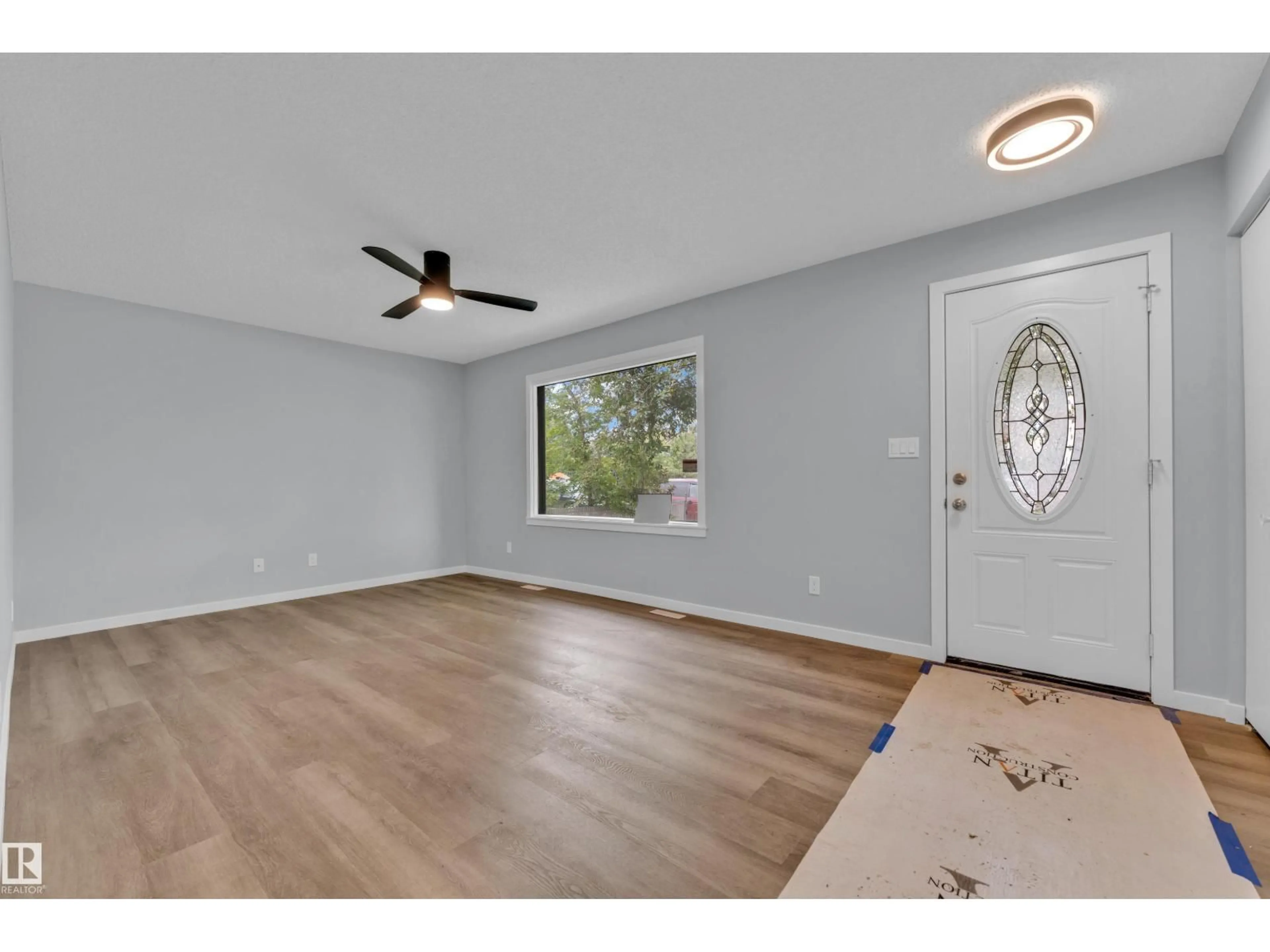 A pic of a room for NW - 9416 153 ST, Edmonton Alberta T5R1R3