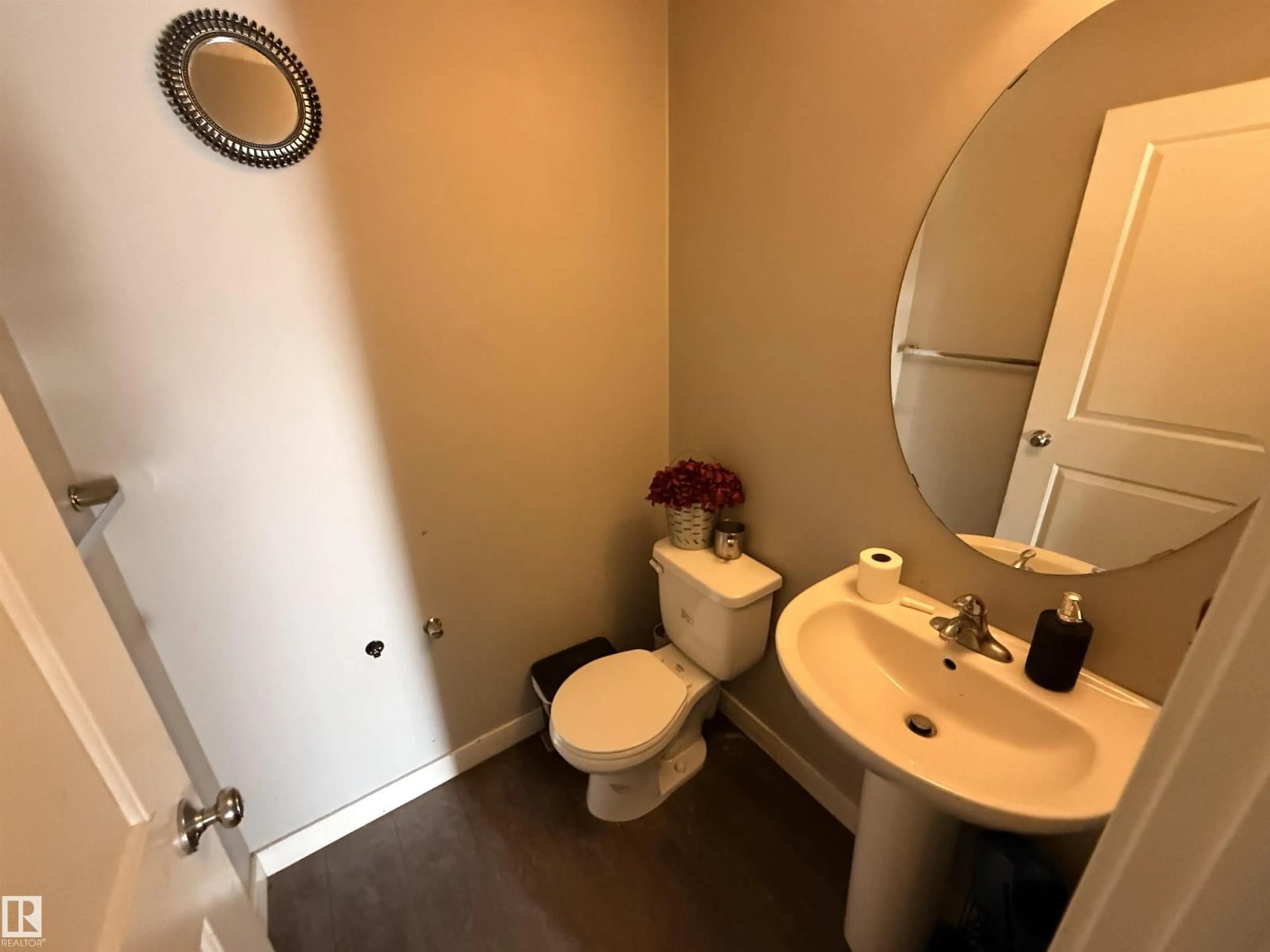 A pic of a room for 3317 11 AV, Edmonton Alberta T6T2C5