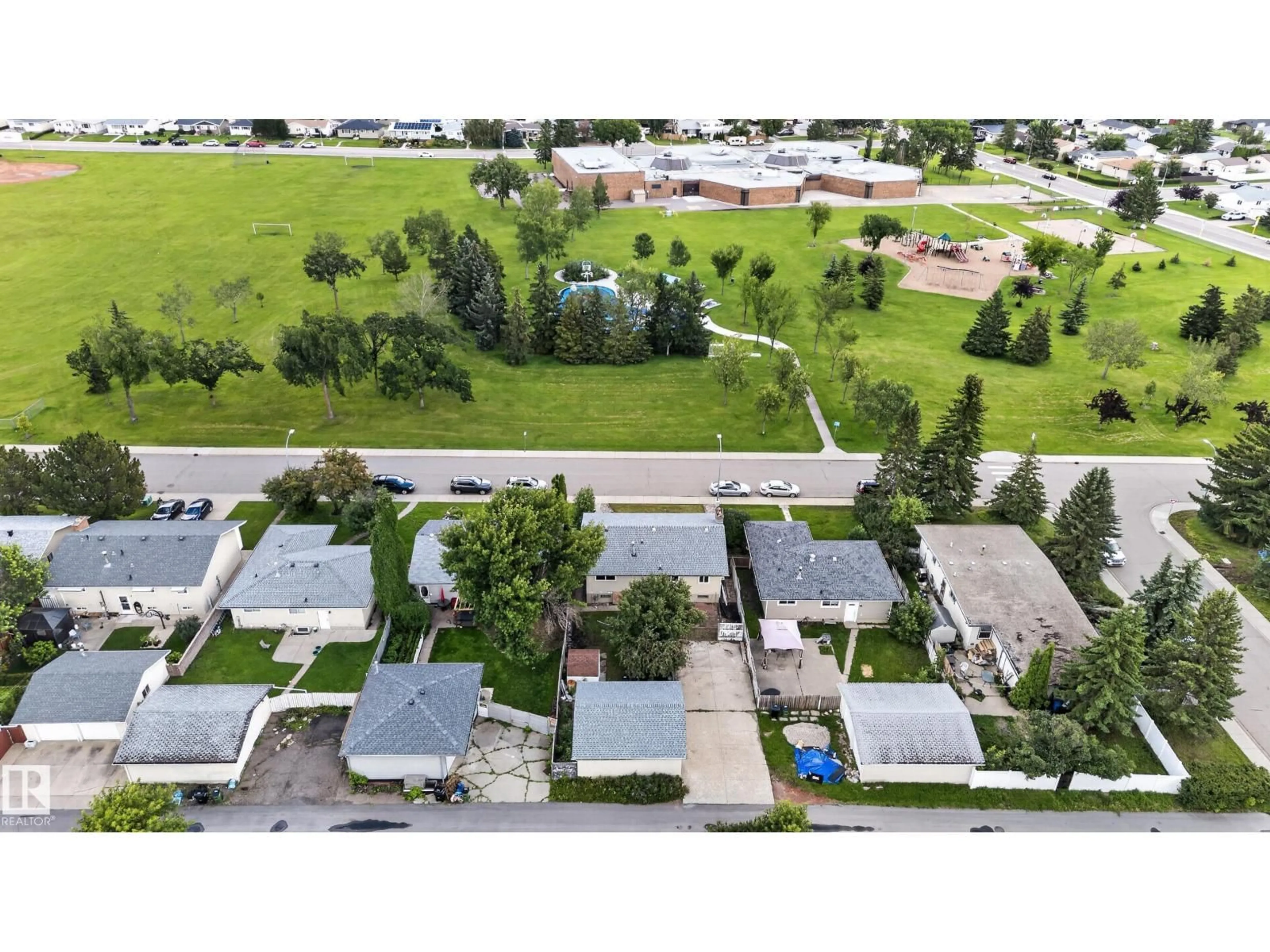 A pic from outside/outdoor area/front of a property/back of a property/a pic from drone, street for 15012 79 ST, Edmonton Alberta T5C1K8