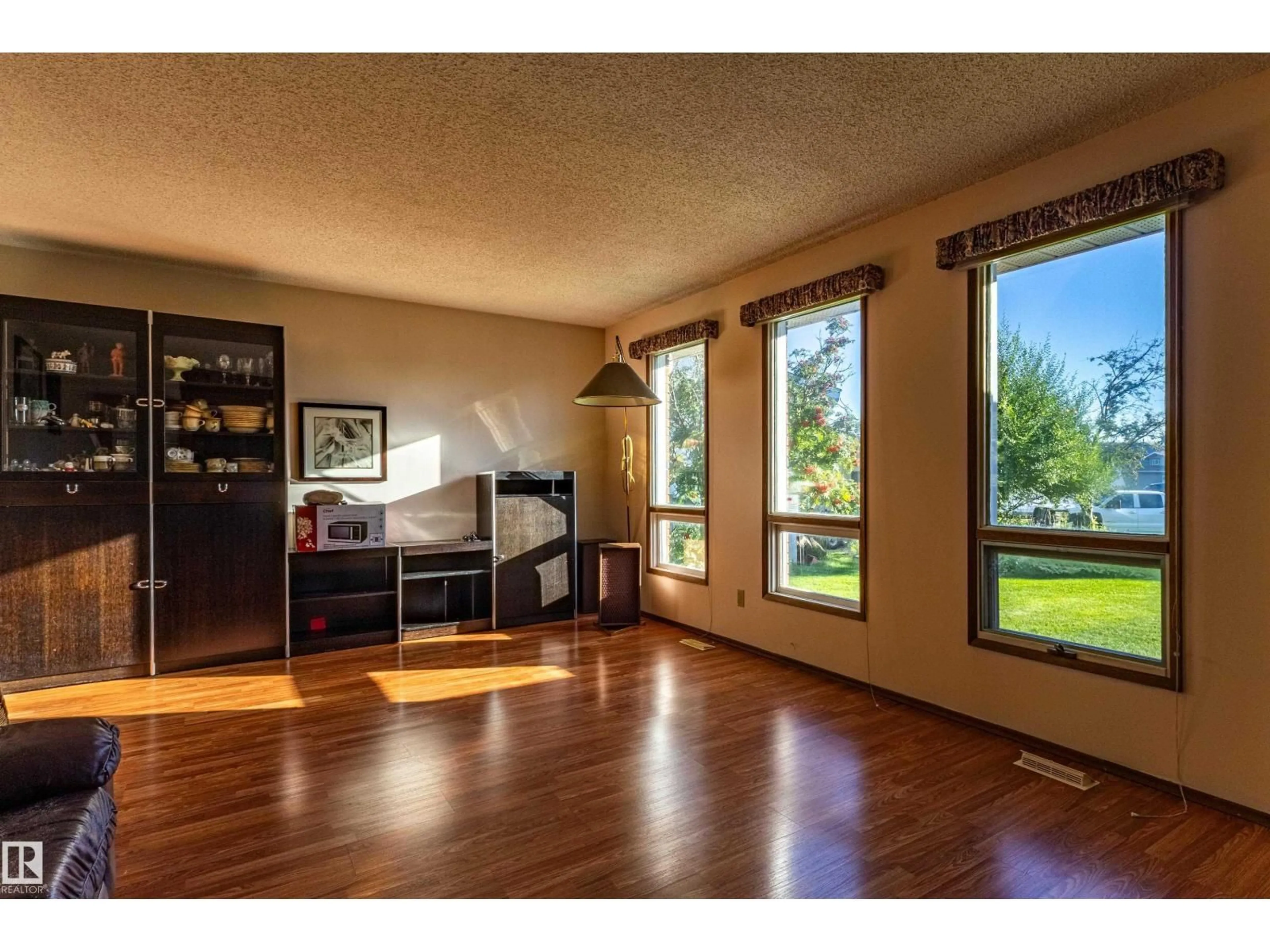 Unknown for 8743 179 ST, Edmonton Alberta T5T0X4