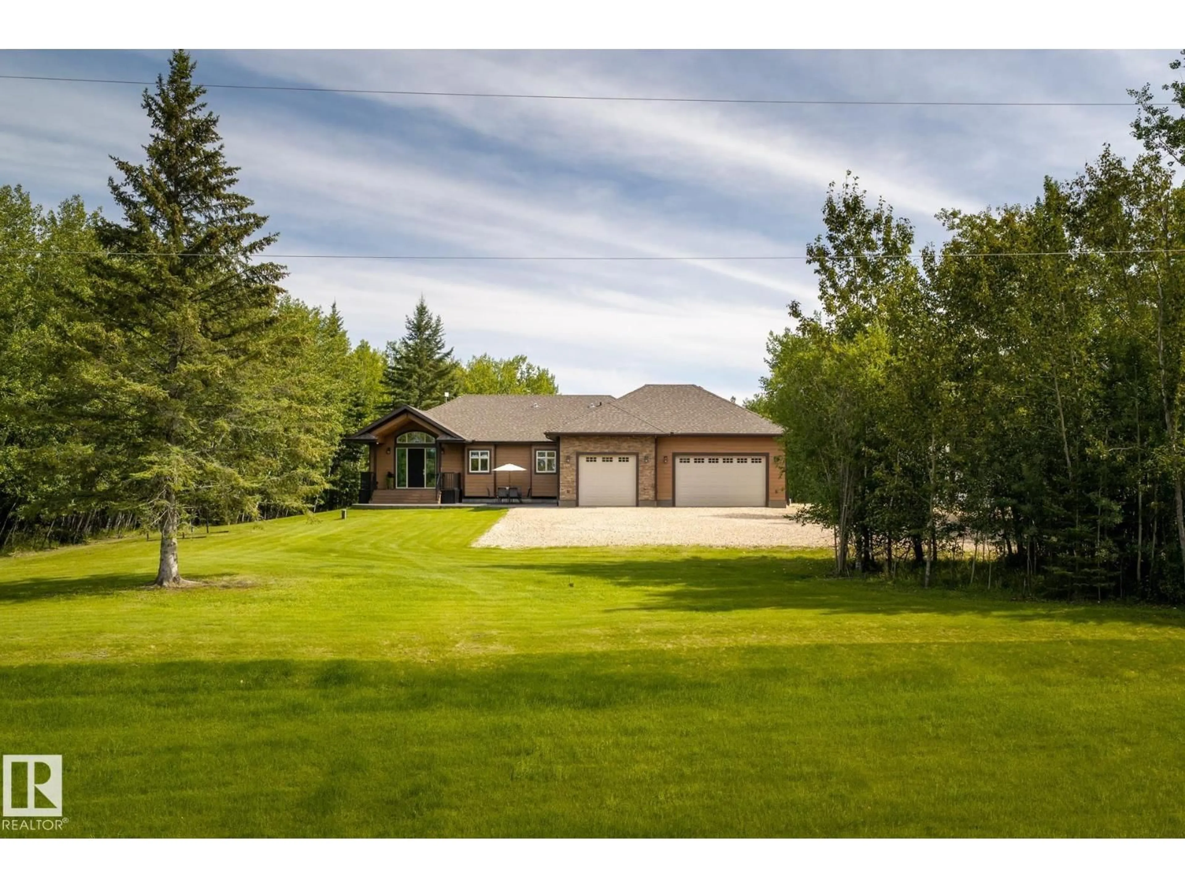 A pic from outside/outdoor area/front of a property/back of a property/a pic from drone, unknown for 211 ASPEN DR, Rural Athabasca County Alberta T9S1S3
