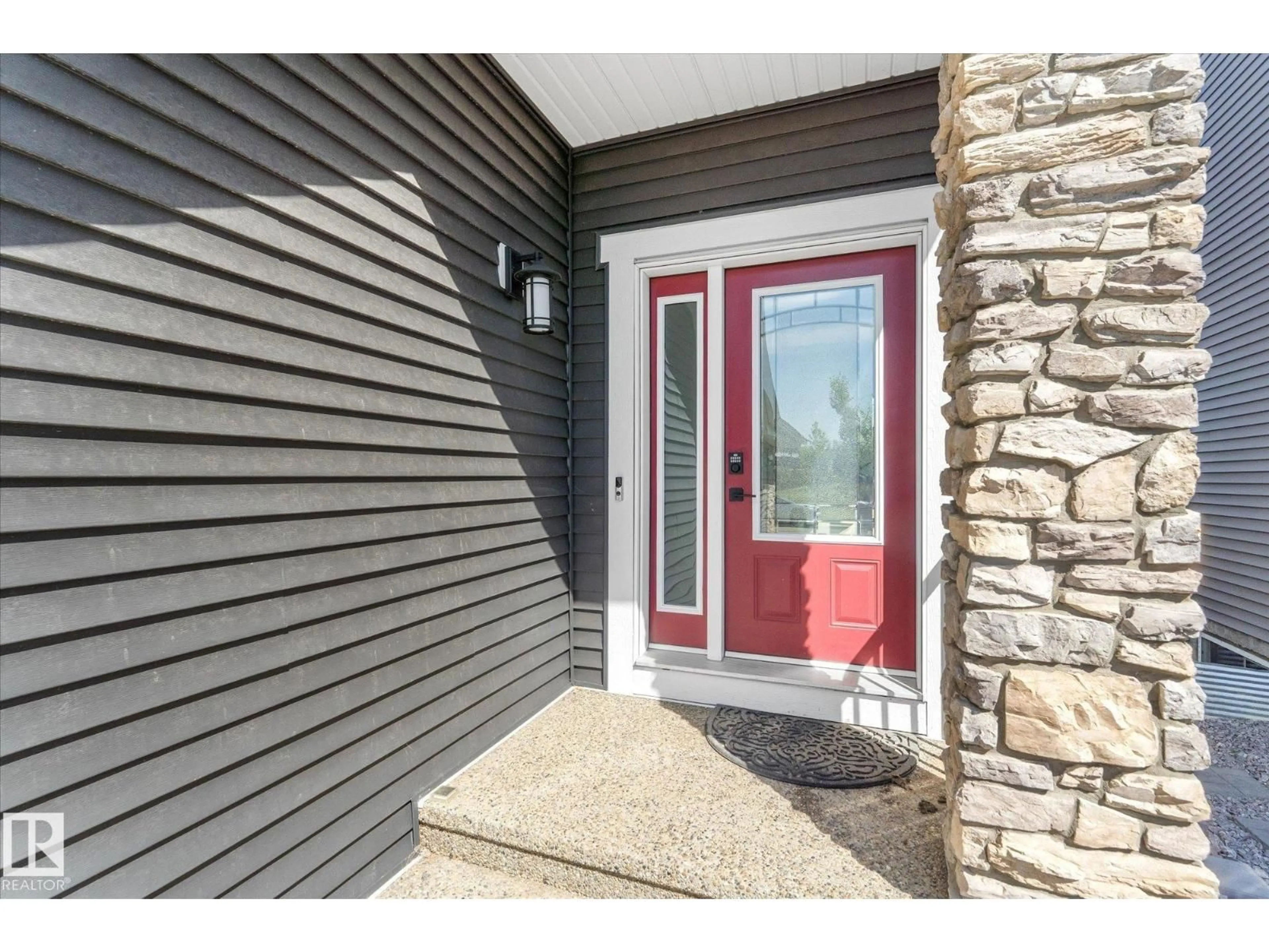Indoor entryway for 121 GLENRIDDING RAVINE RD, Edmonton Alberta T6W4K8