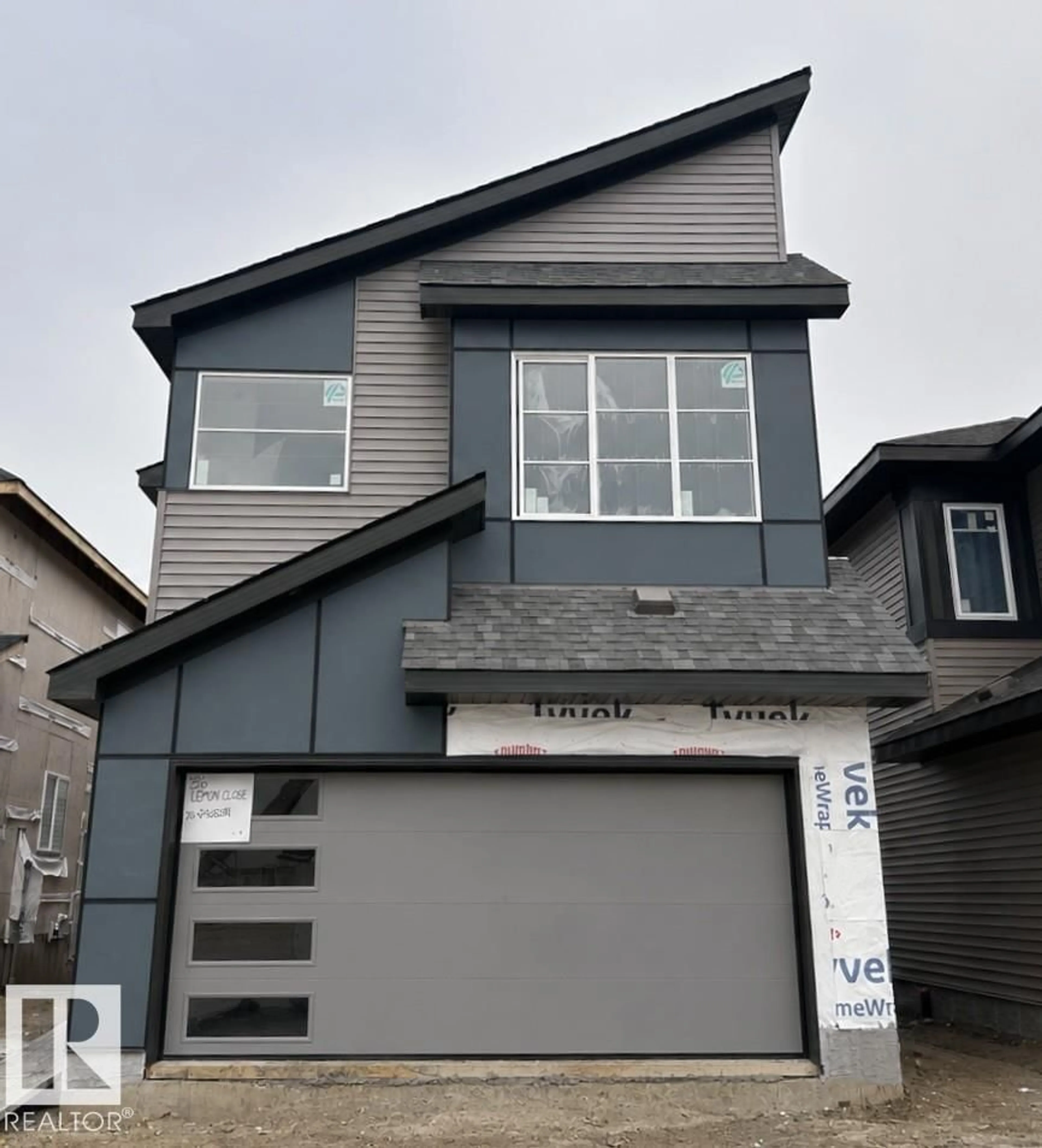 Home with vinyl exterior material, street for 82 LEMON CL, Spruce Grove Alberta T7X4V3