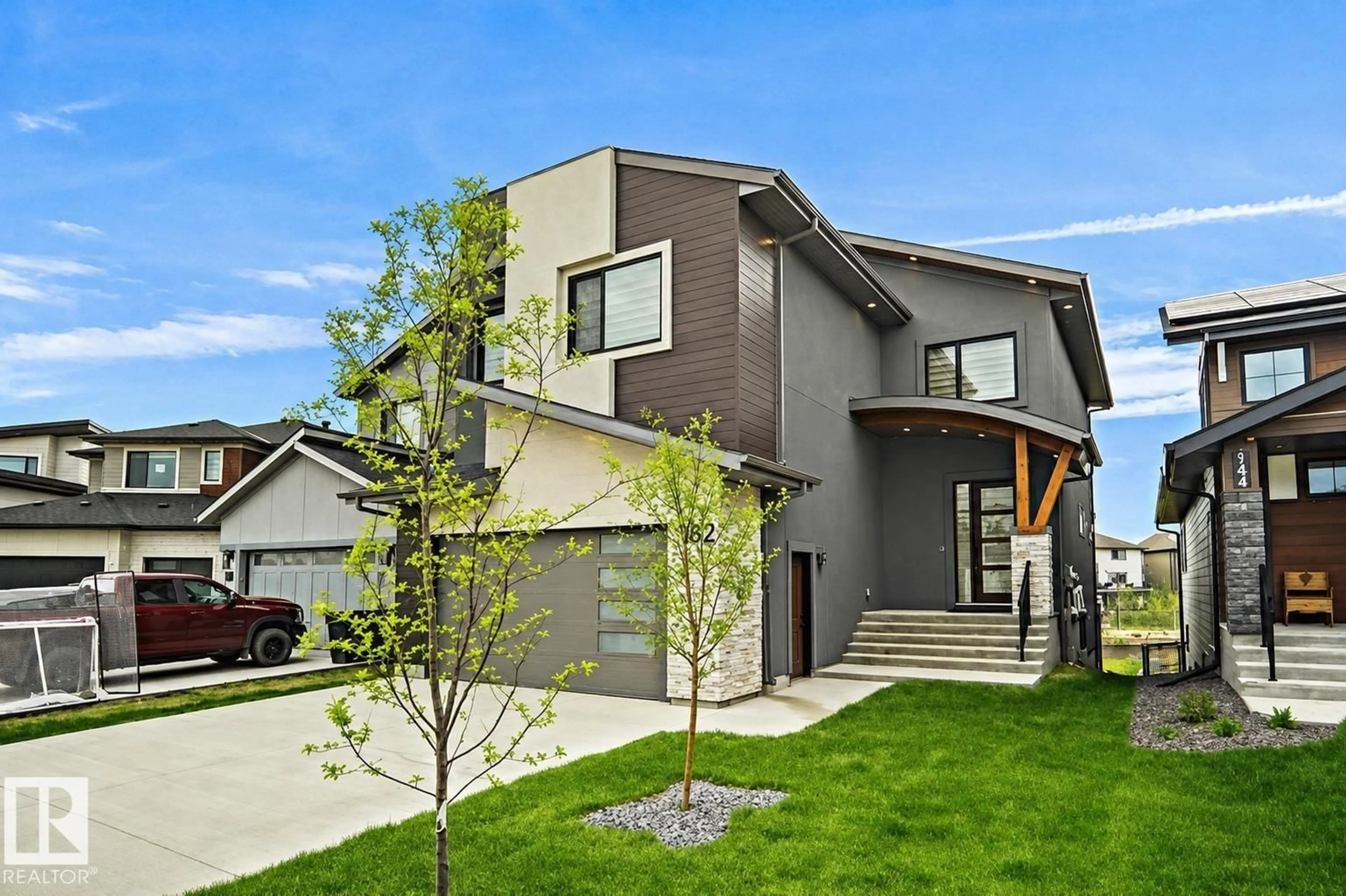 Home with vinyl exterior material, street for 162 EDGEWATER CI, Leduc Alberta T9E1K5