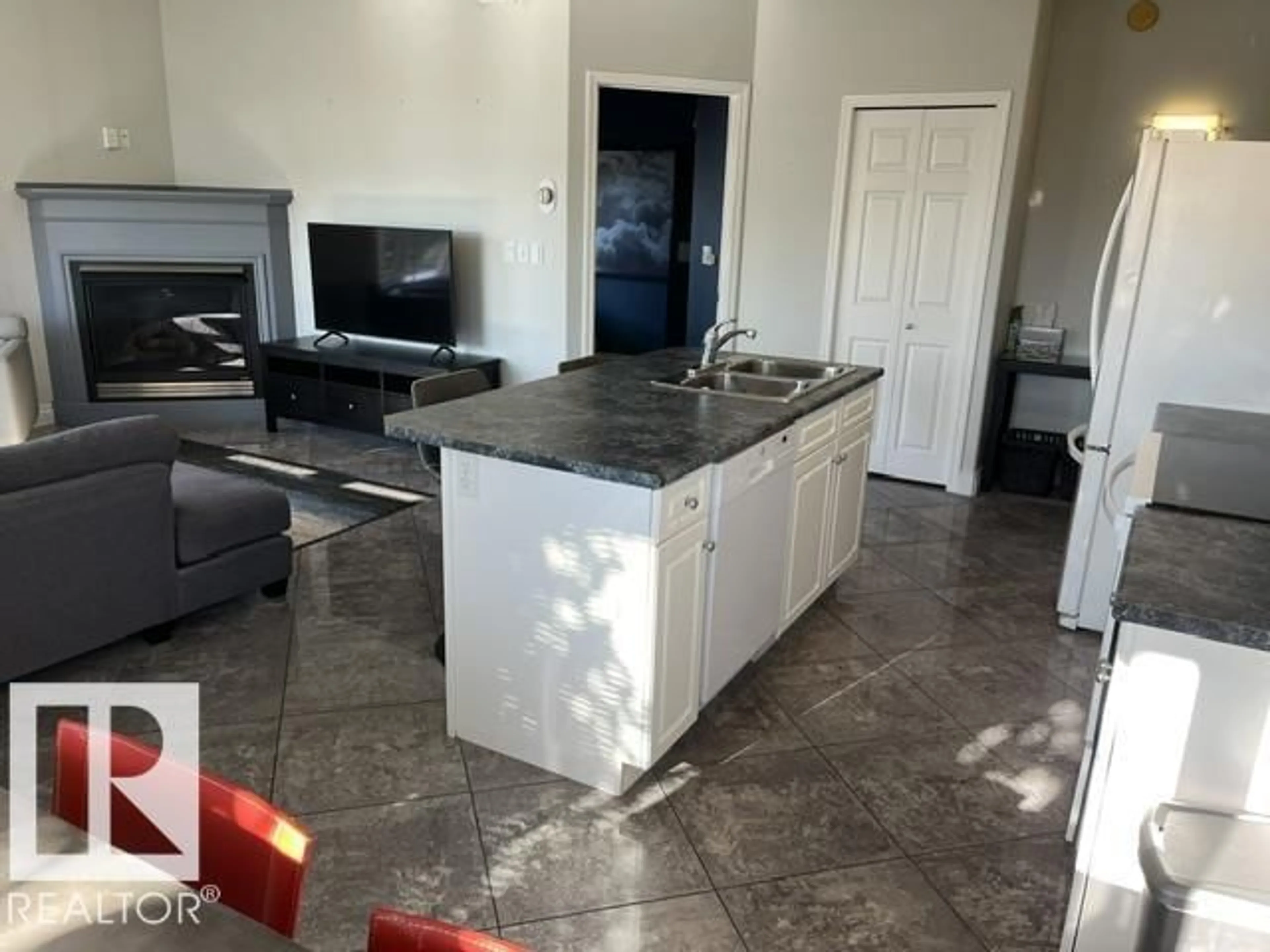 Unknown for 407 - 11103 84 AV, Edmonton Alberta T6G2X4