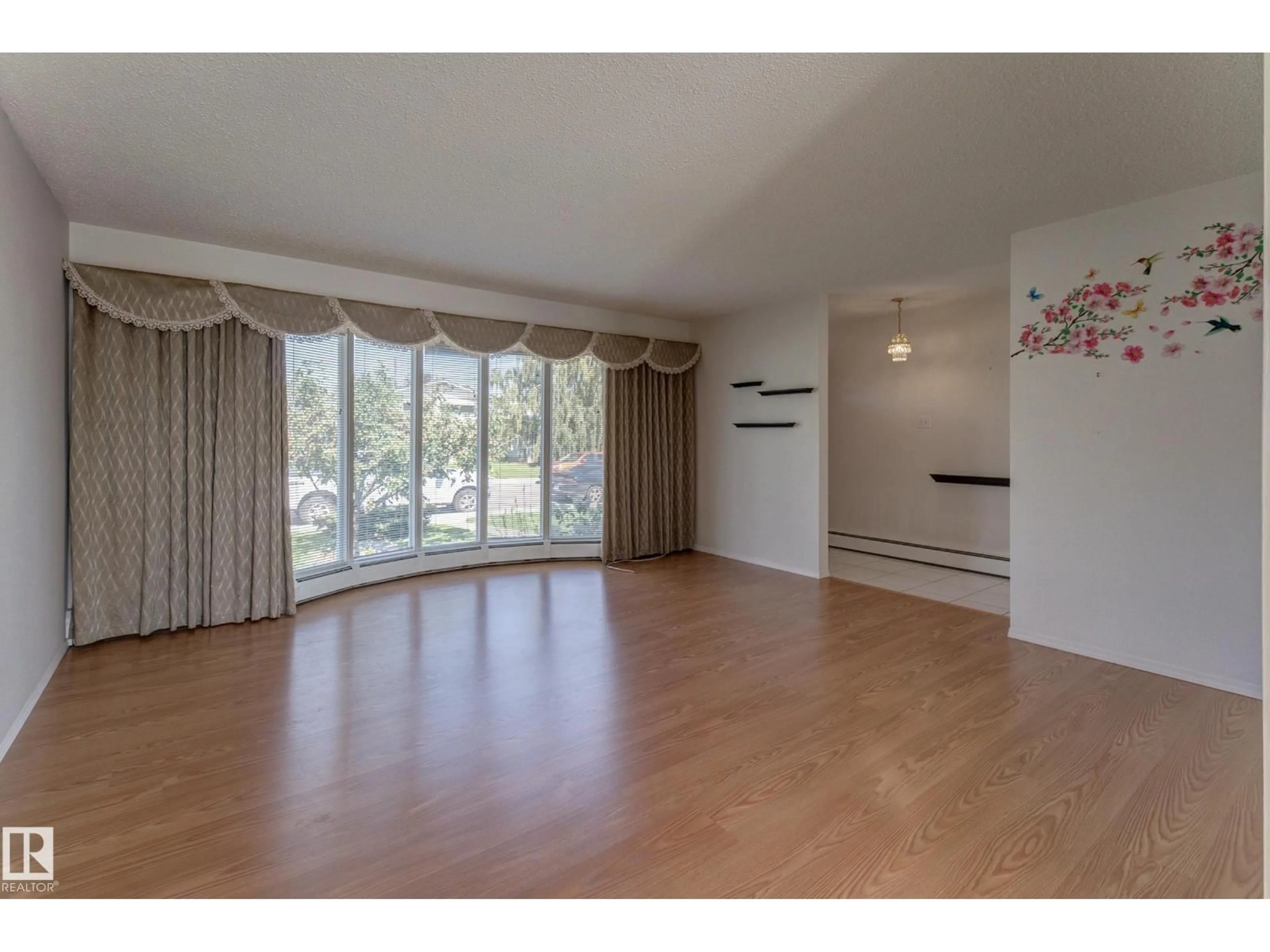 A pic of a room for 11623 49 AV, Edmonton Alberta T6H0G9