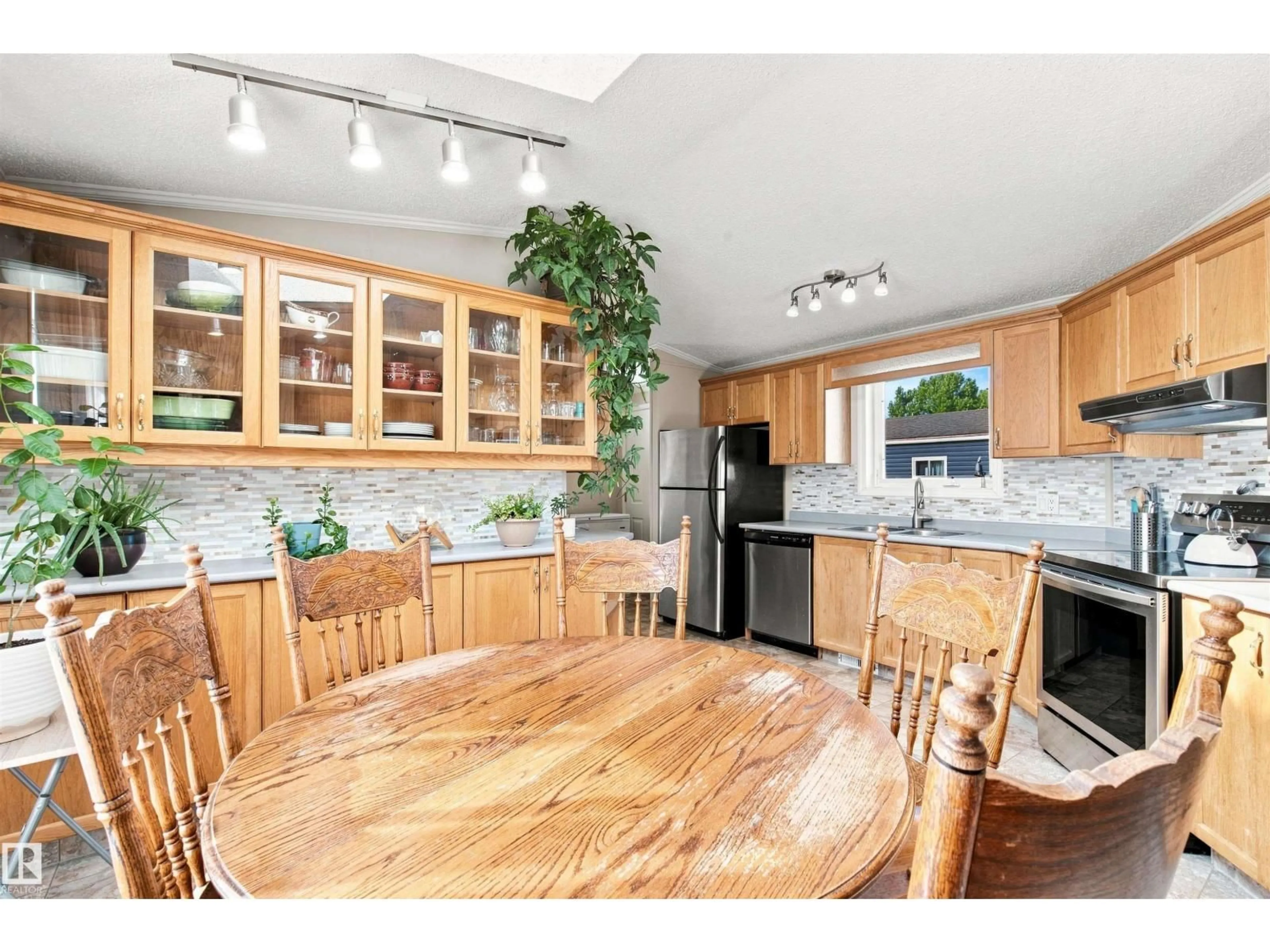 Open concept kitchen, unknown for 89 5508 55 ST, Bonnyville Town Alberta T9N2B6