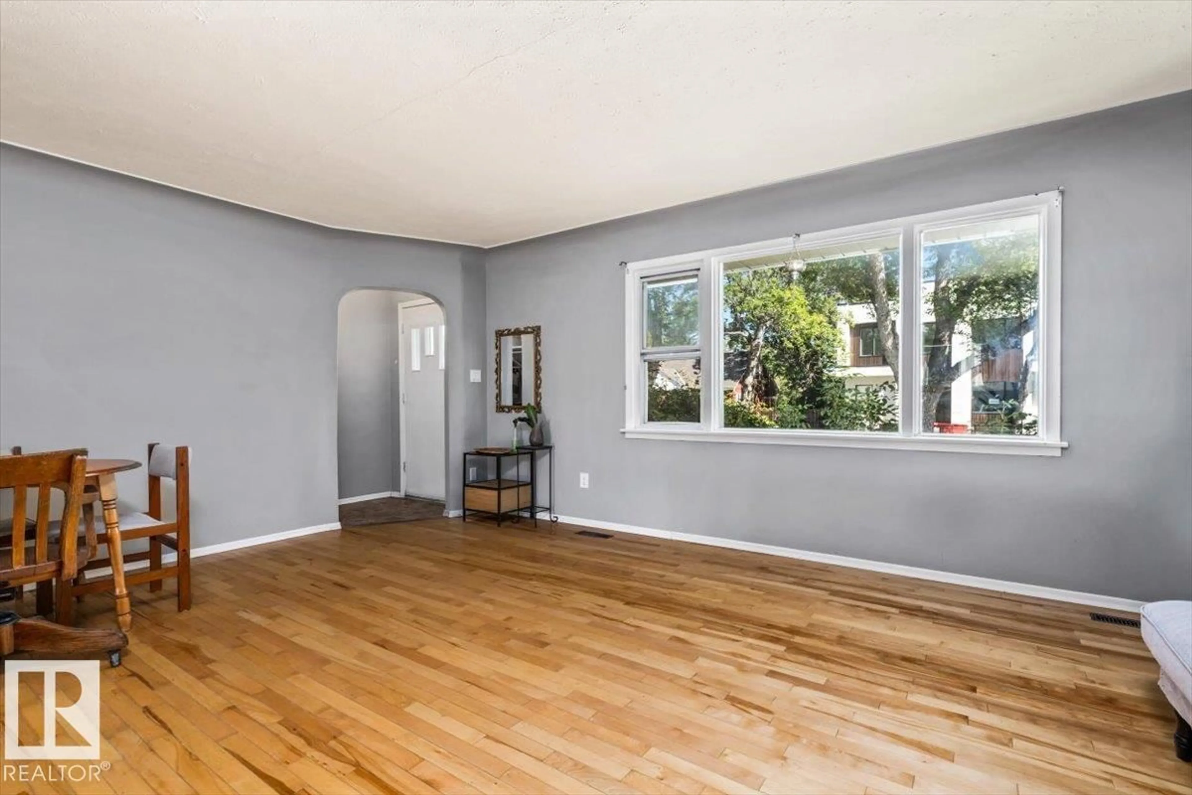 A pic of a room for 10990 135 ST, Edmonton Alberta T5M1K2