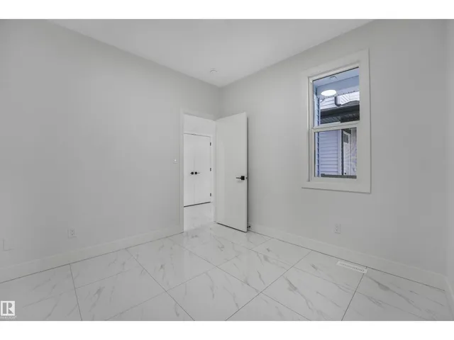 575 ASHGROVE CIRCLE, Leduc 4