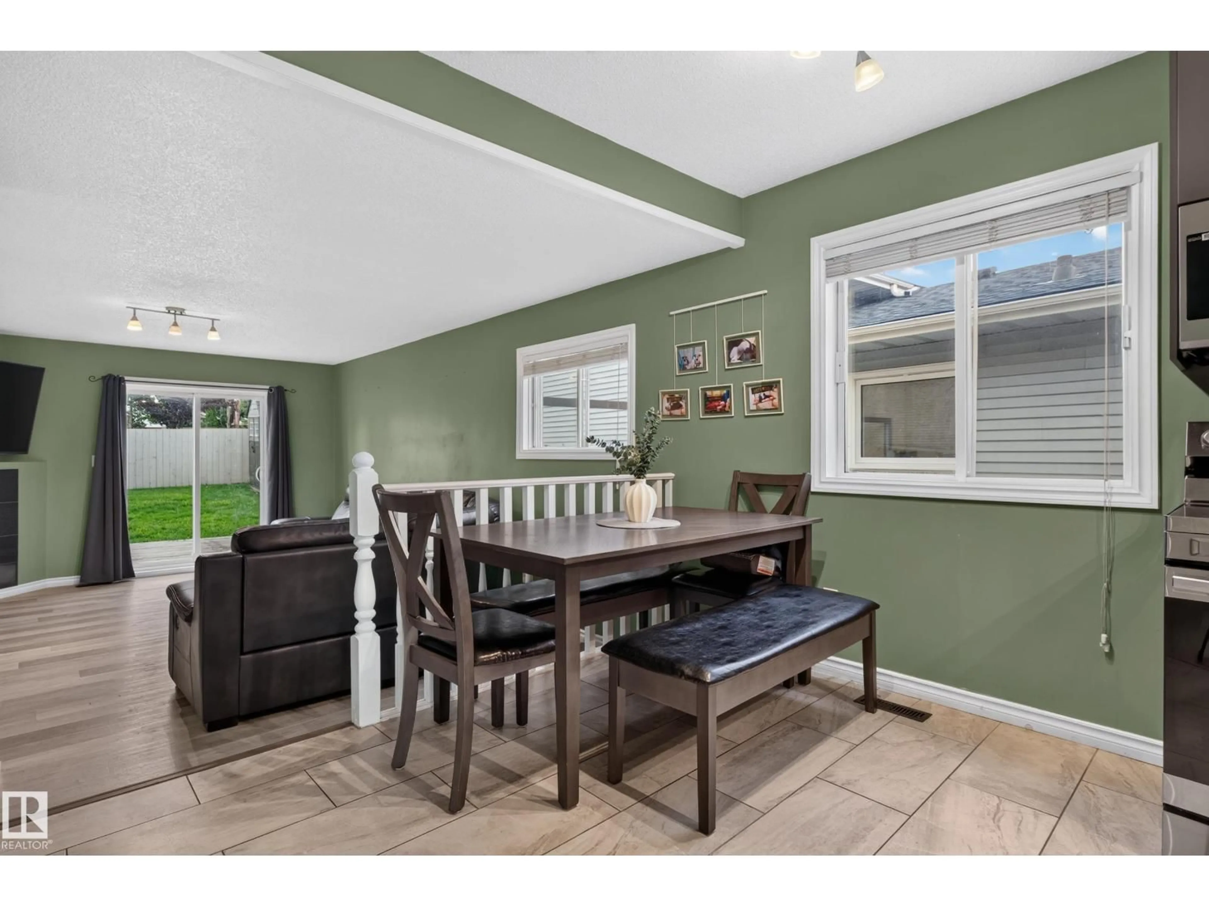 Dining room, unknown for 4107 35 ST, Edmonton Alberta T6L5V5