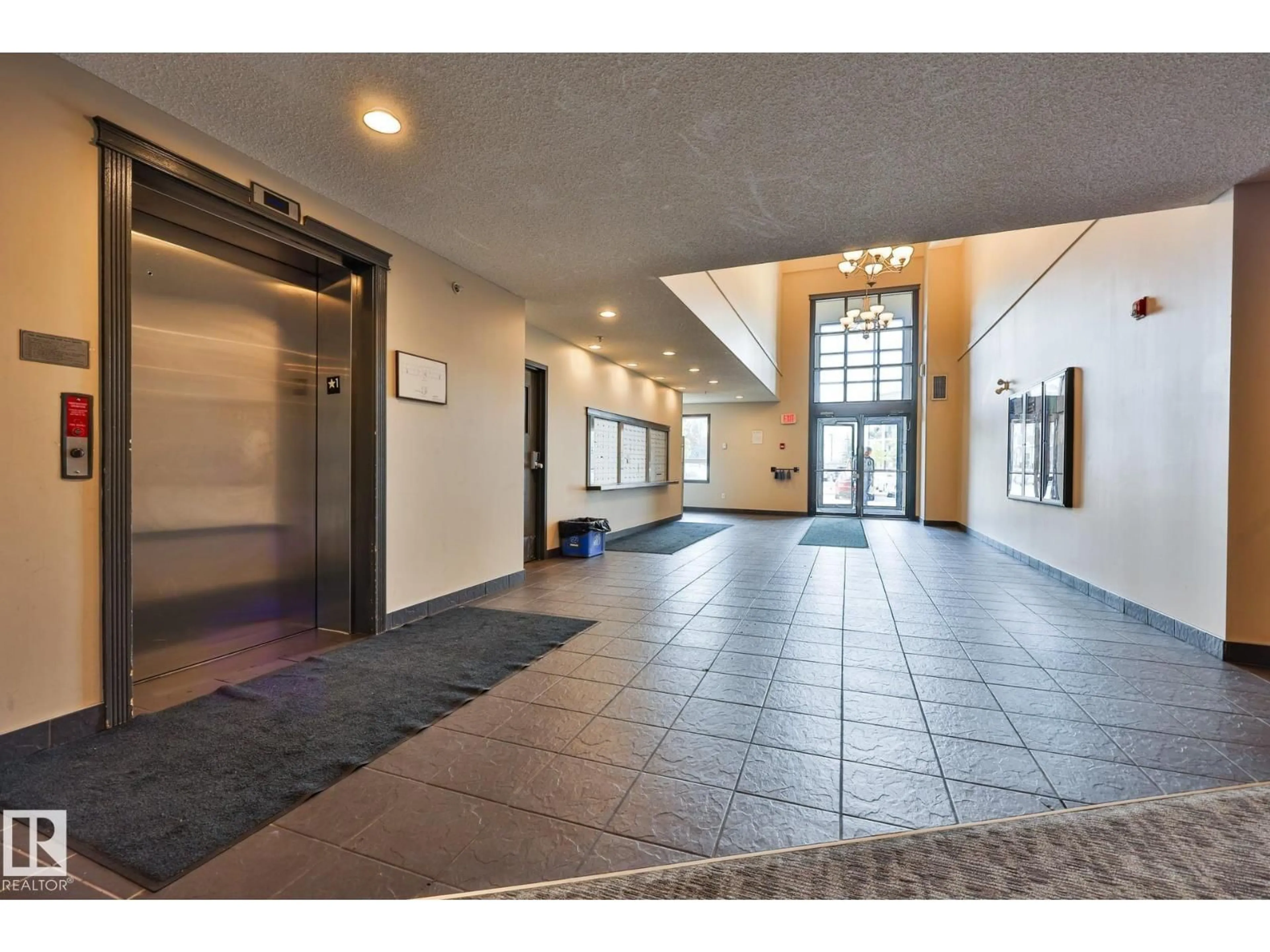 Indoor foyer for 9351 - 3320 SIMPSOM DR, Edmonton Alberta T6R0N4
