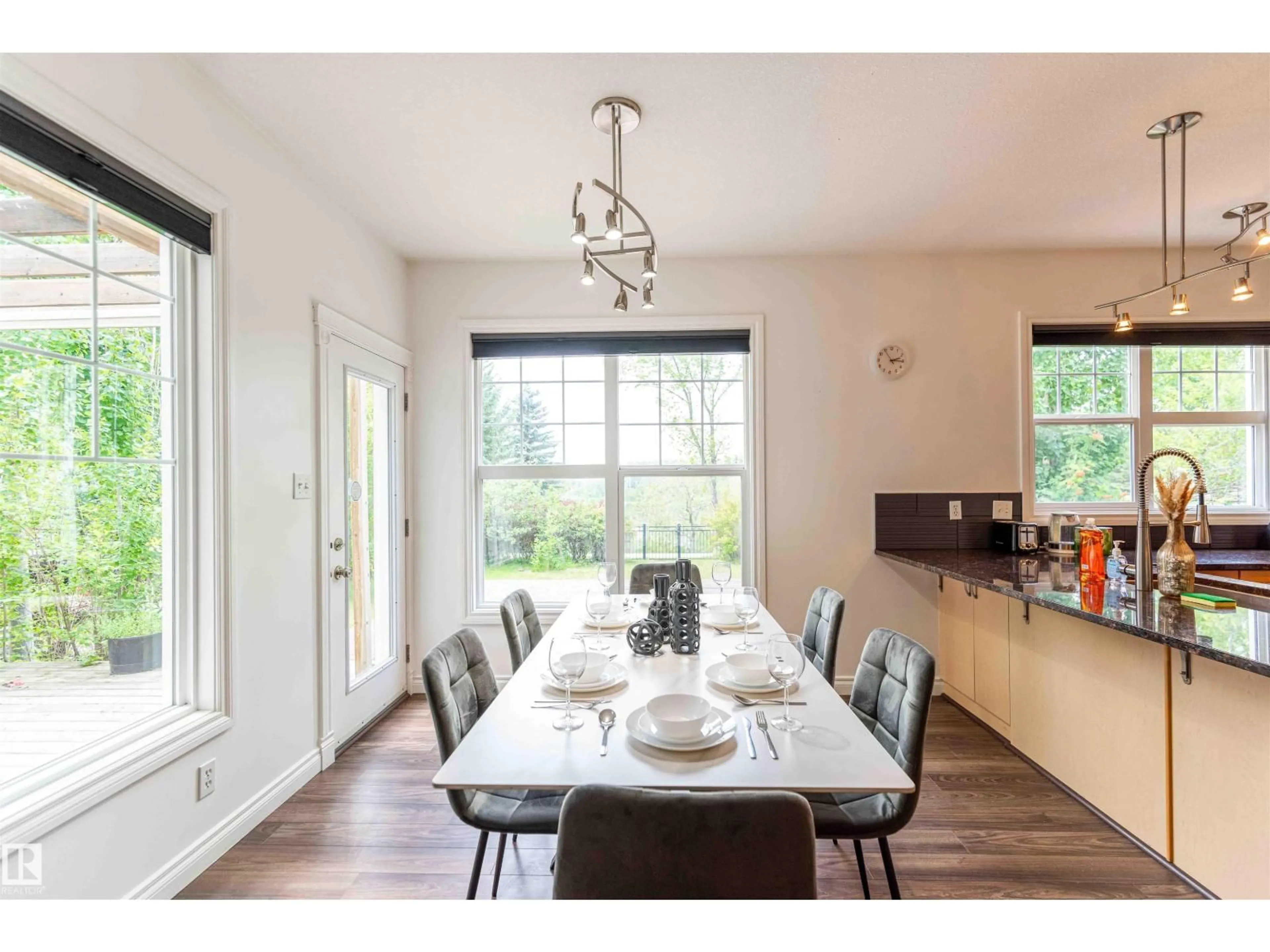 Dining room, wood/laminate floor for 5092 THIBAULT WY, Edmonton Alberta T6R3J3