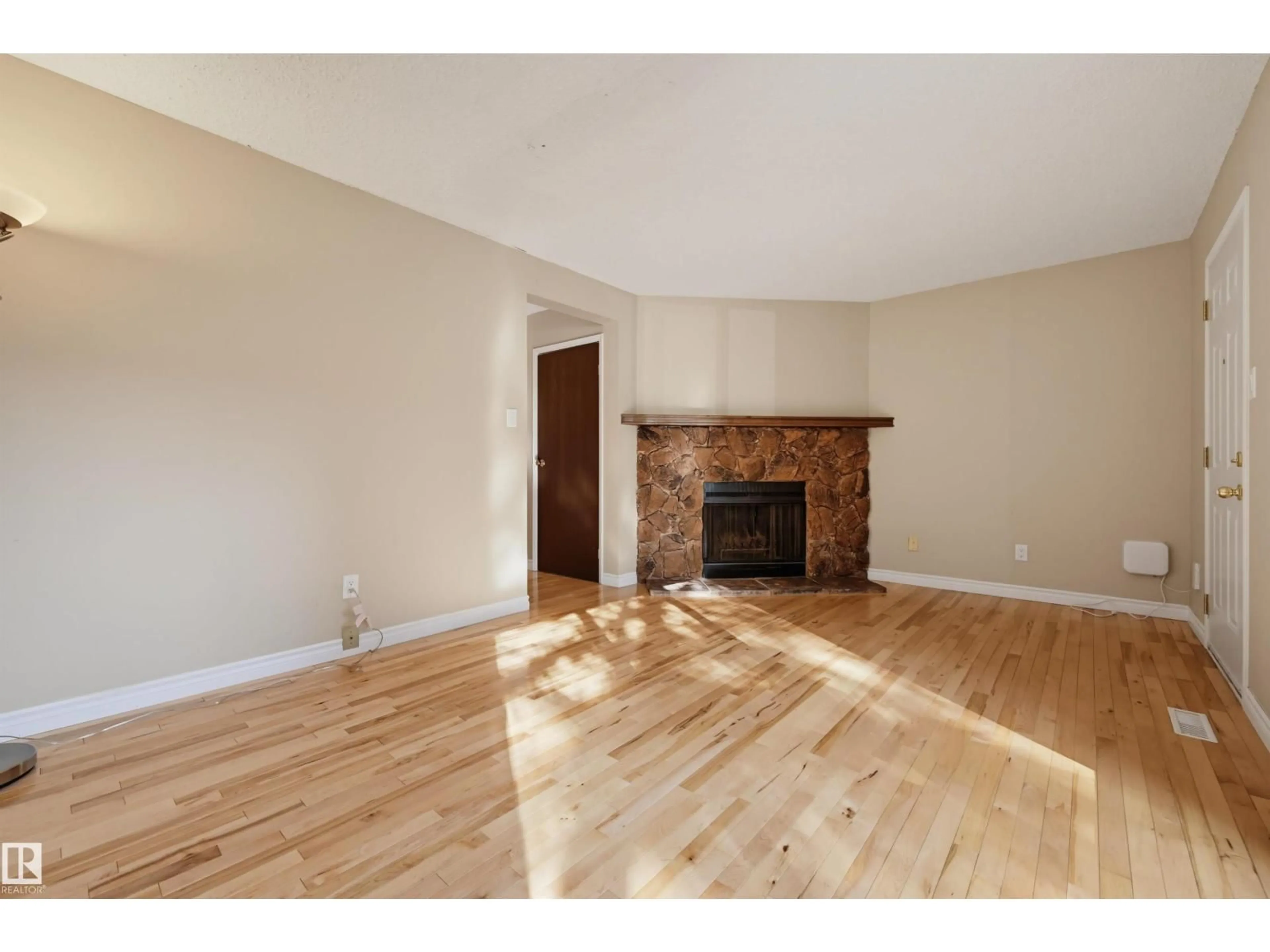 A pic of a room for #139 - 10633 31 AV, Edmonton Alberta T6J4N4