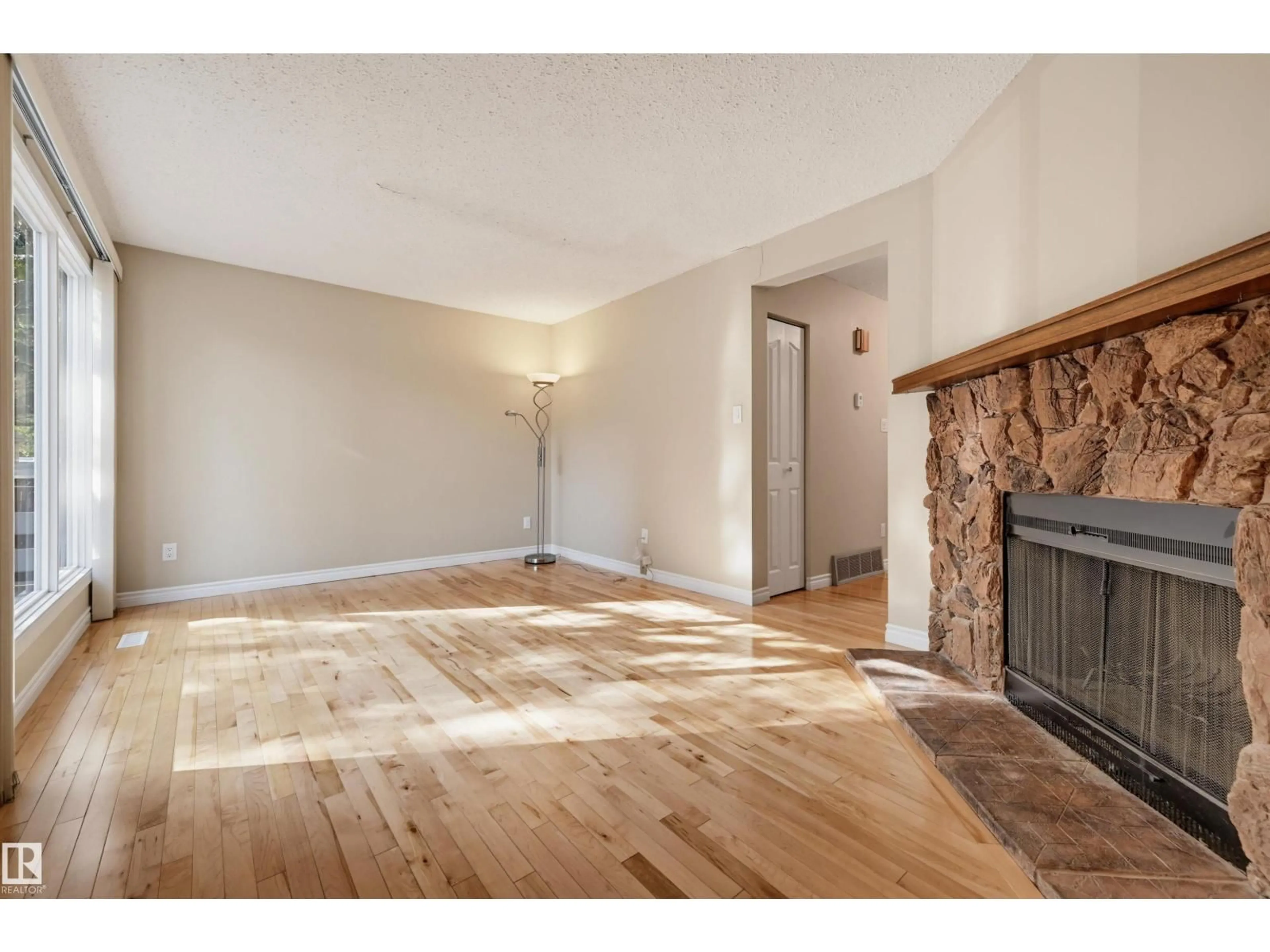 A pic of a room for #139 - 10633 31 AV, Edmonton Alberta T6J4N4