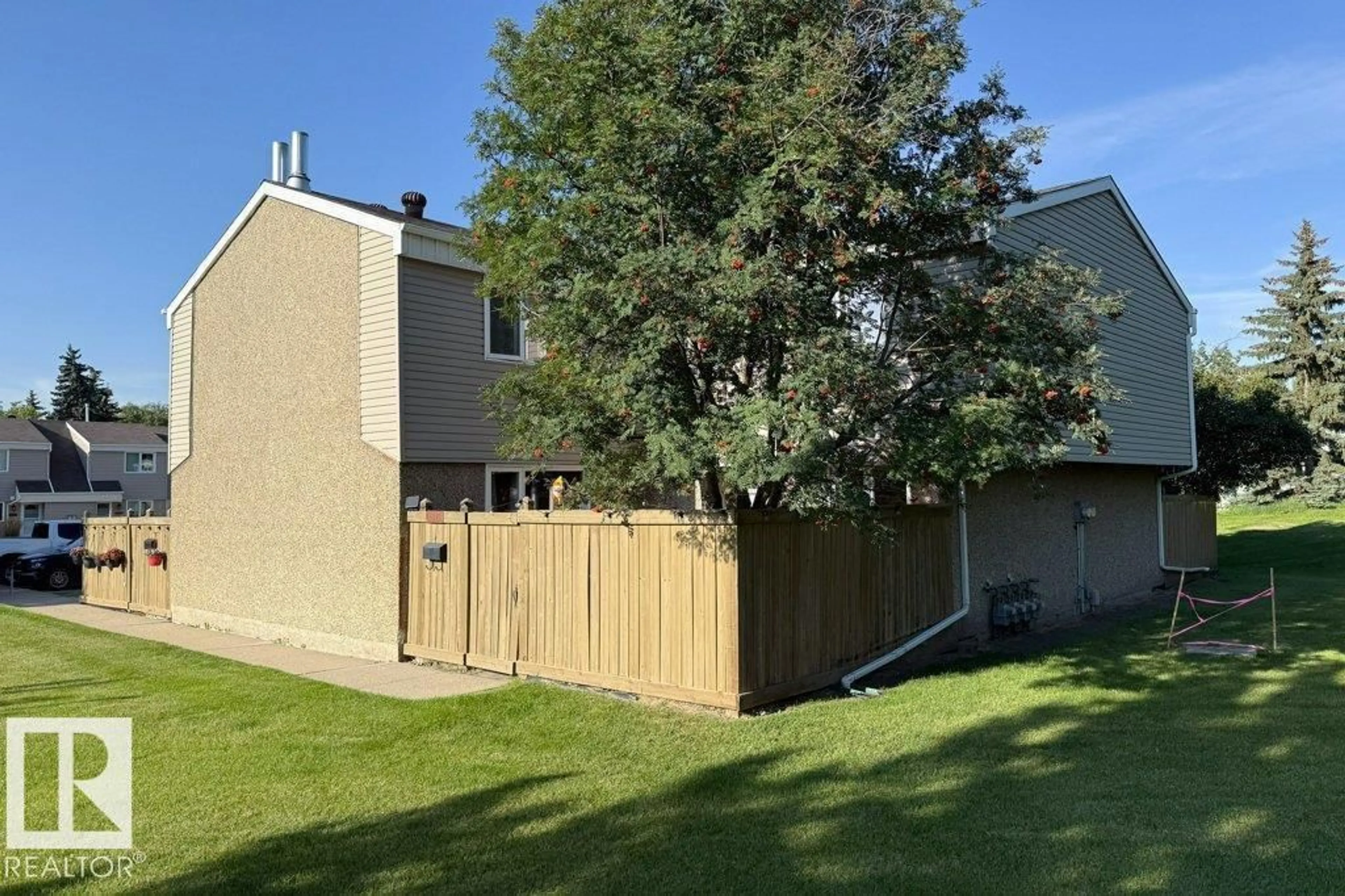 A pic from outside/outdoor area/front of a property/back of a property/a pic from drone, unknown for NW - 14835B RIVERBEND ROAD, Edmonton Alberta T6H5A9
