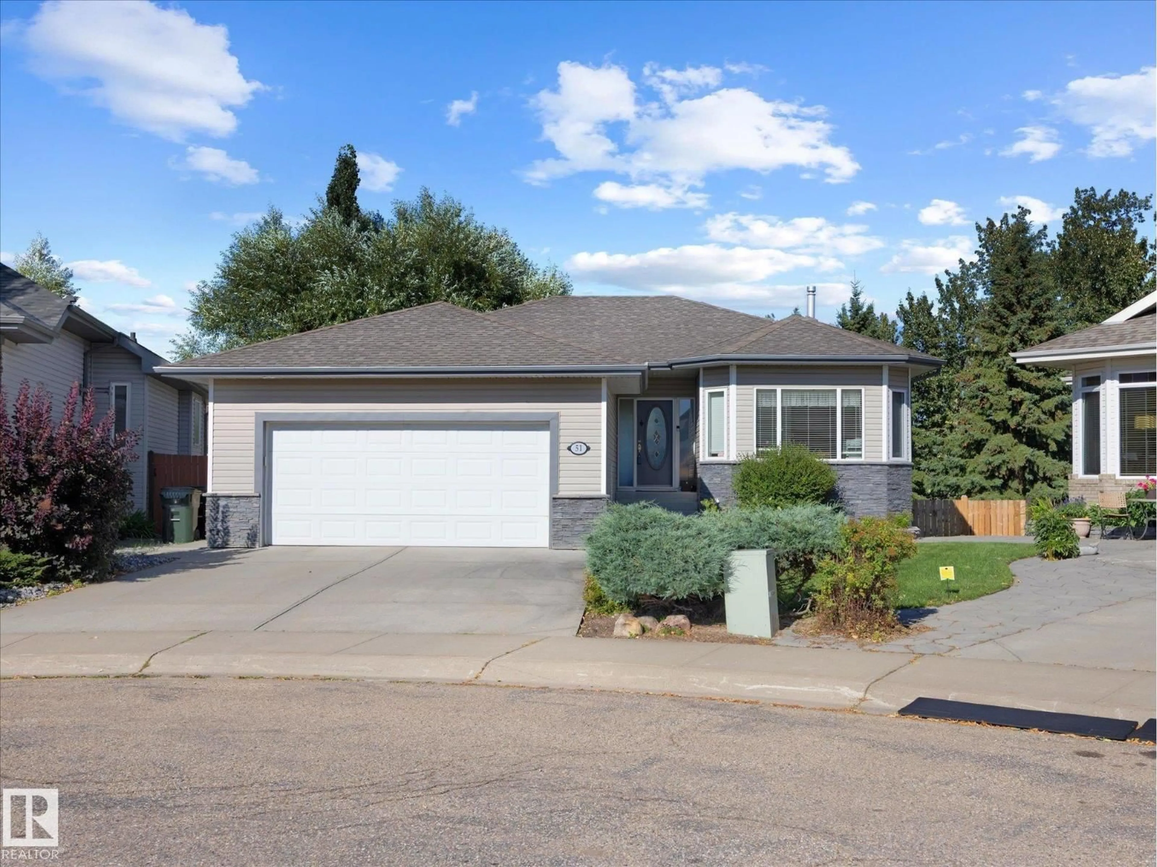 Home with vinyl exterior material, street for 51 CHARLTON PT, Sherwood Park Alberta T8H2C9