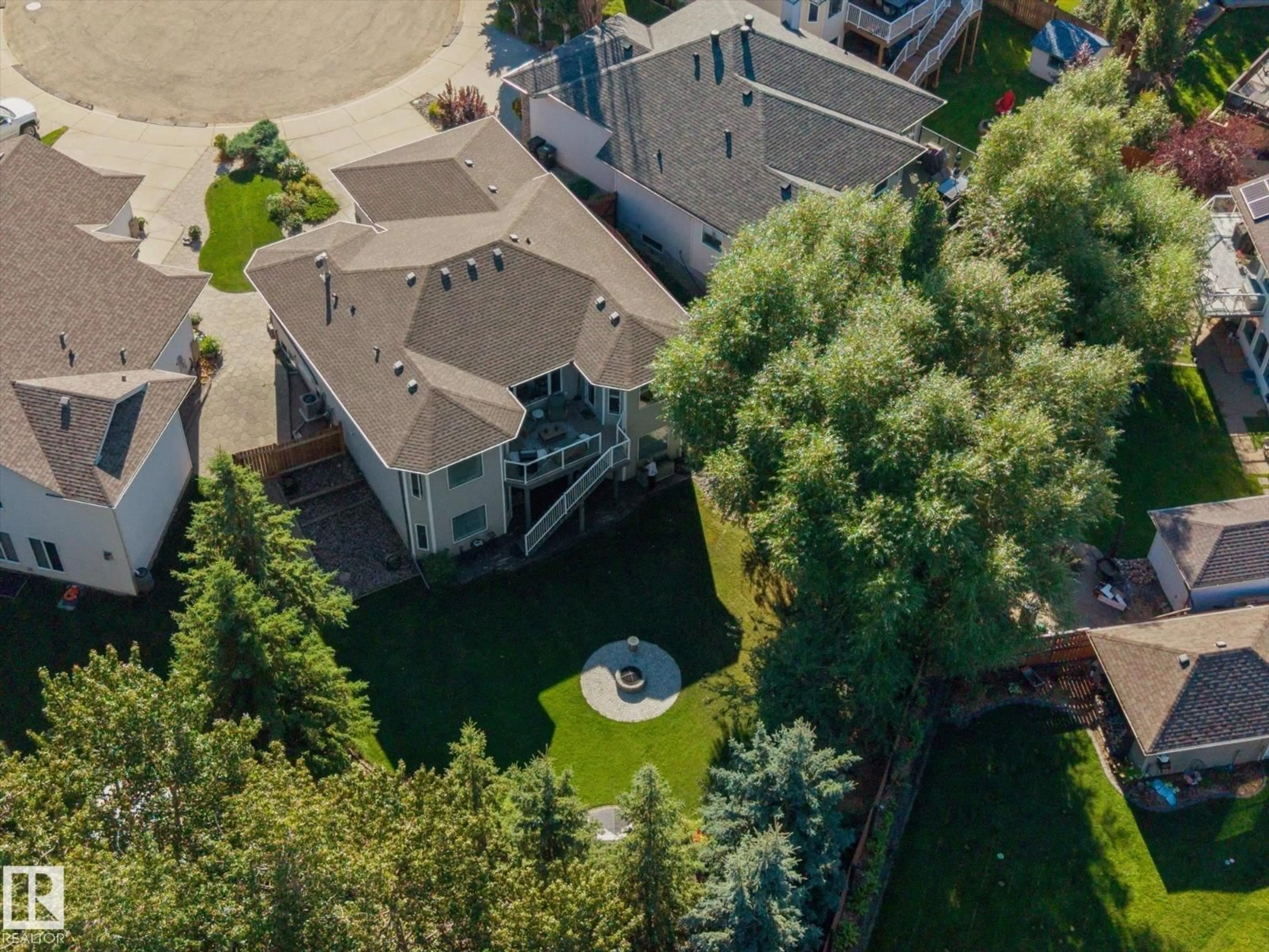 A pic from outside/outdoor area/front of a property/back of a property/a pic from drone, unknown for 51 CHARLTON PT, Sherwood Park Alberta T8H2C9