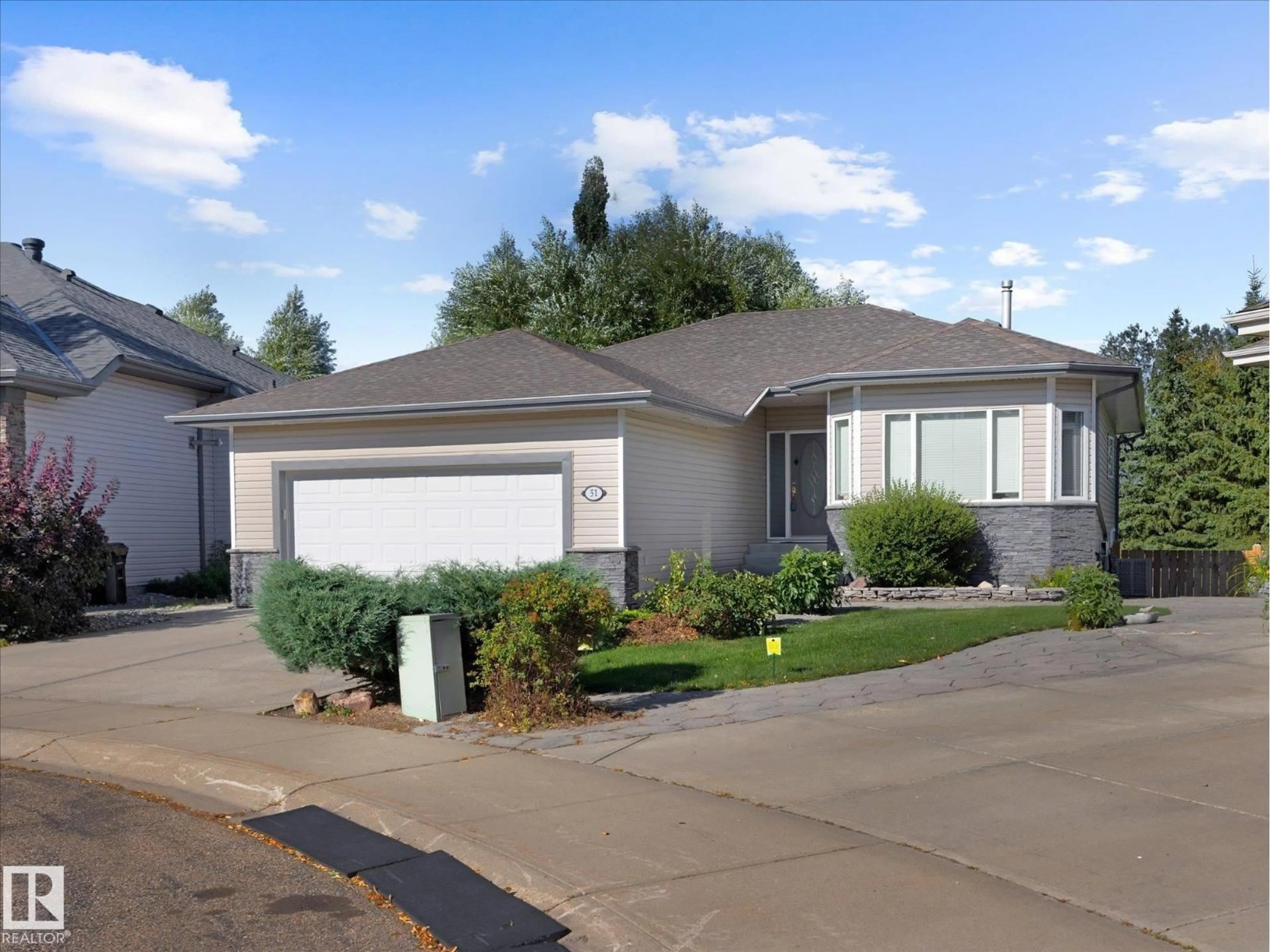 Home with vinyl exterior material, street for 51 CHARLTON PT, Sherwood Park Alberta T8H2C9