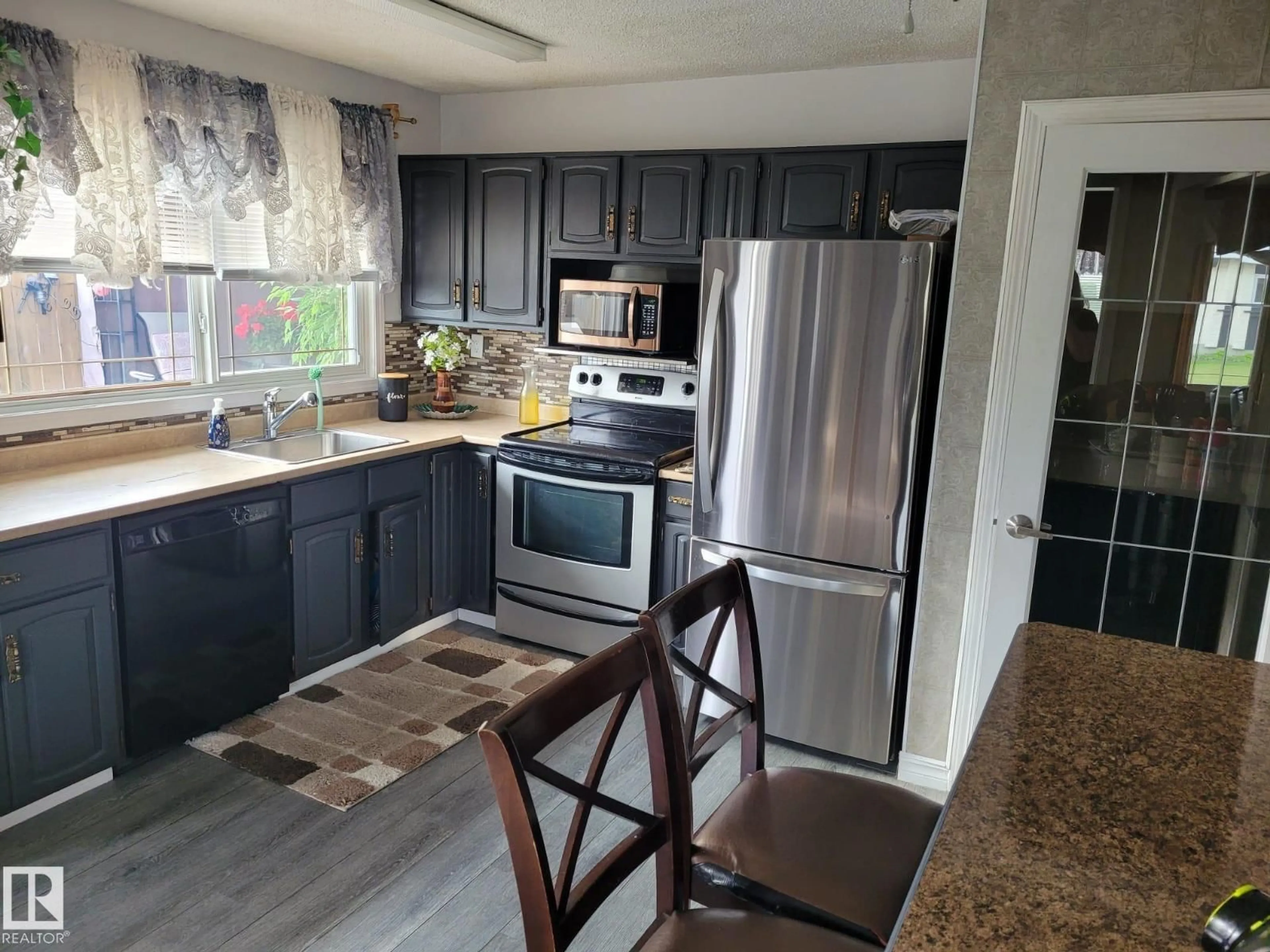 Unknown for 11440 144 AV, Edmonton Alberta T5X1L8
