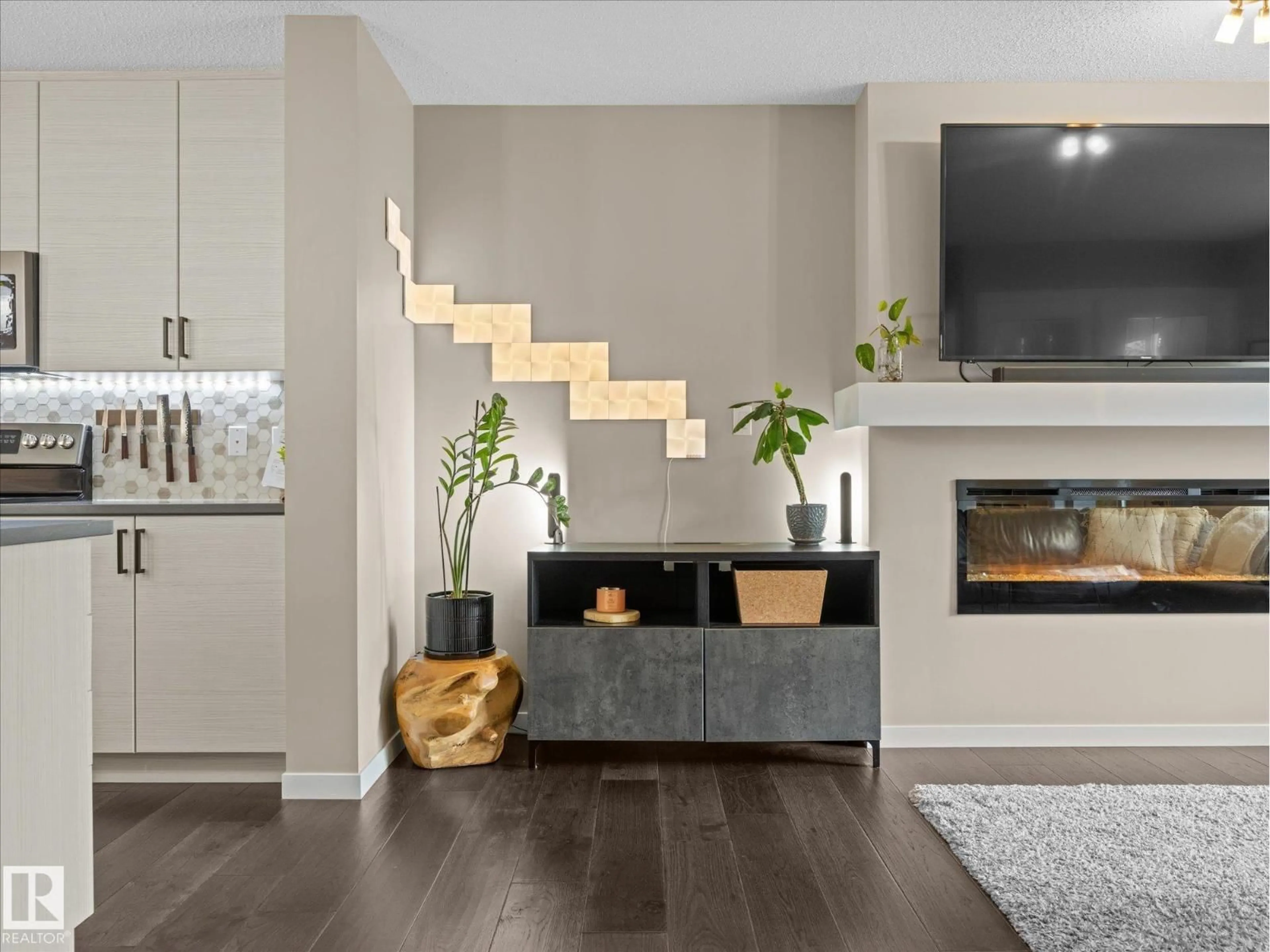 Unknown for 2533 PRICE WY, Edmonton Alberta T6W3V9