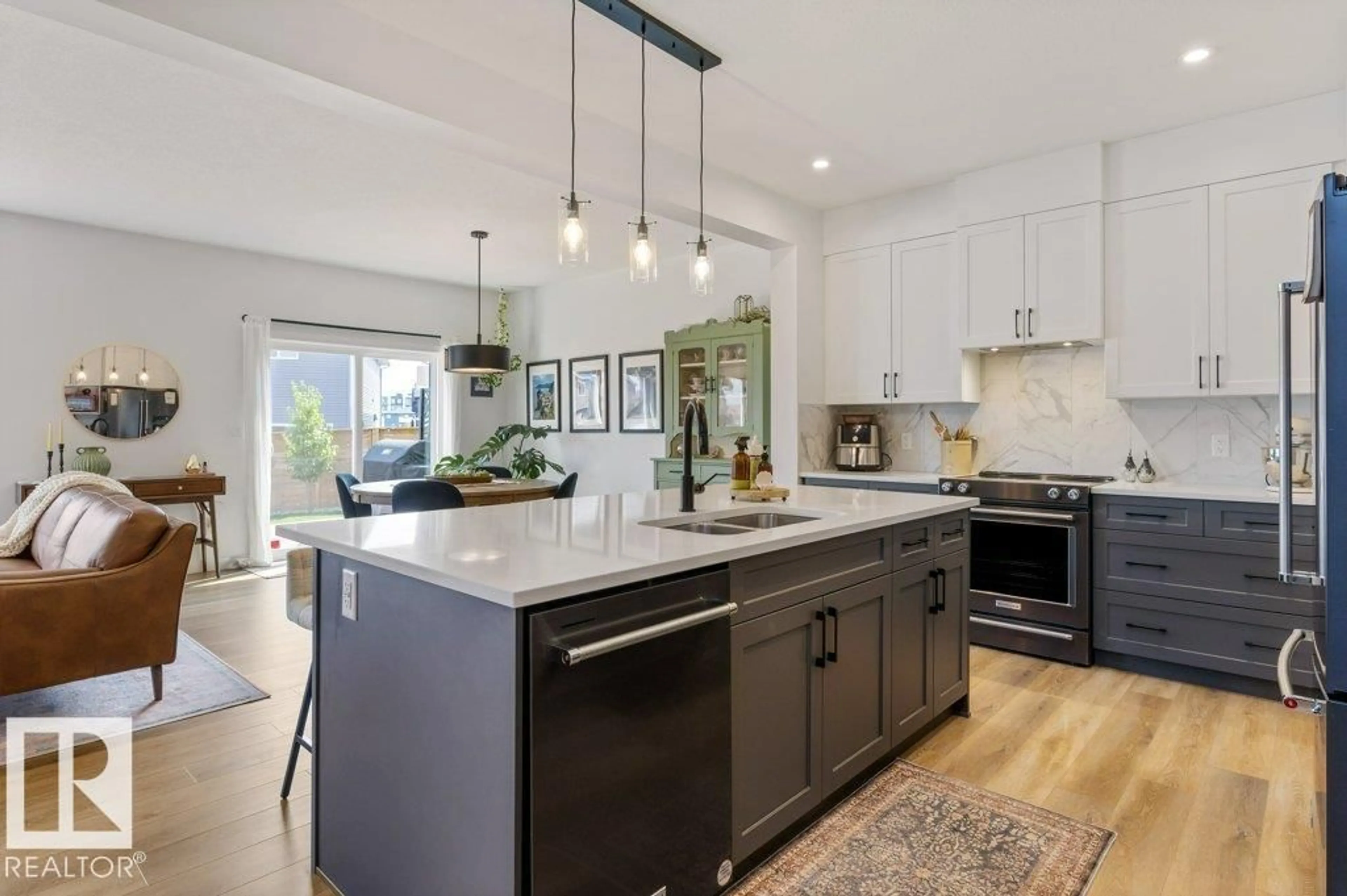 Open concept kitchen, ceramic/tile floor for 34 RASPBERRY RD, St. Albert Alberta T8N8A3