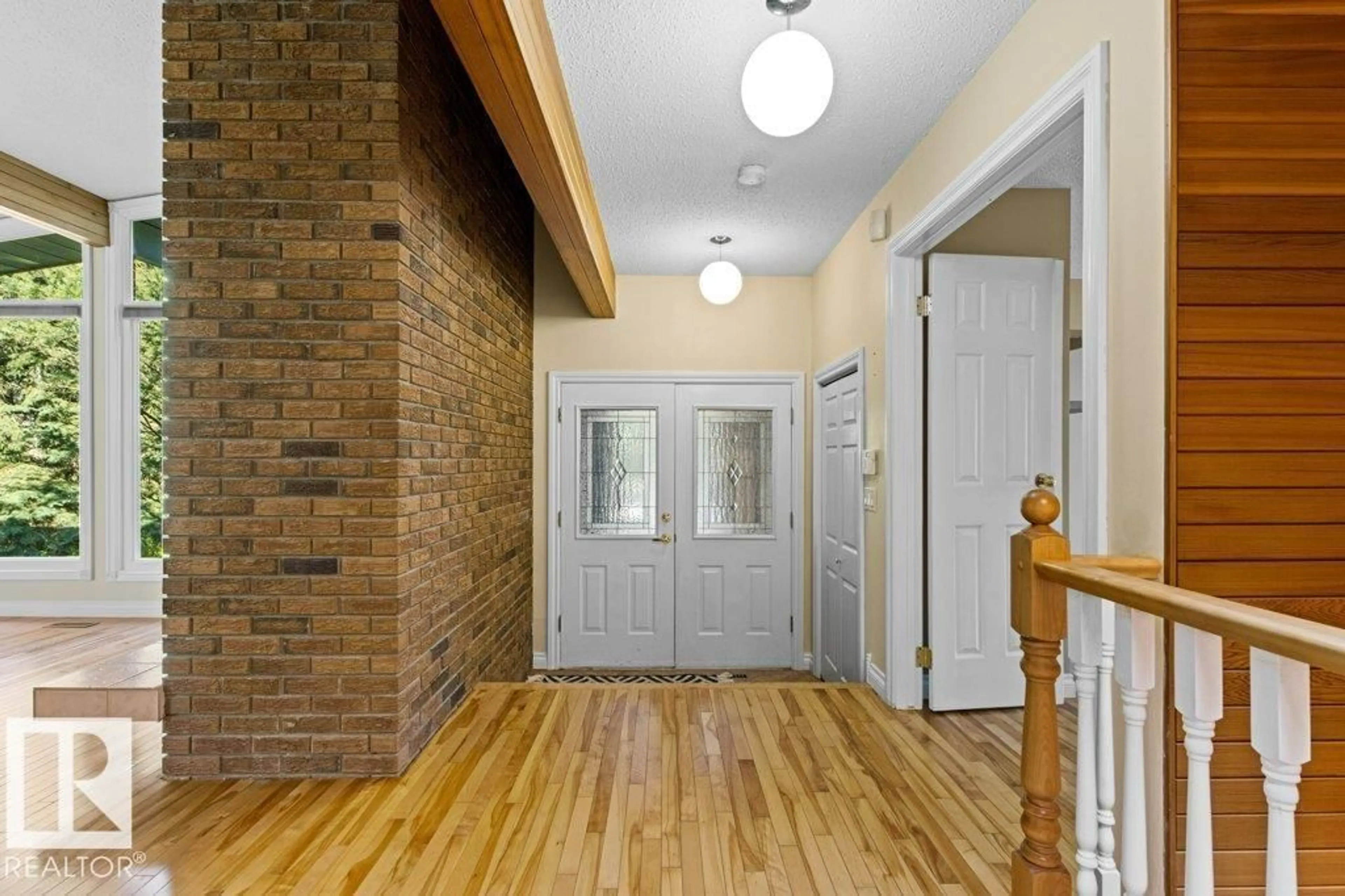 Indoor entryway for 52246 RGE ROAD 232, Rural Strathcona County Alberta T8B1C1