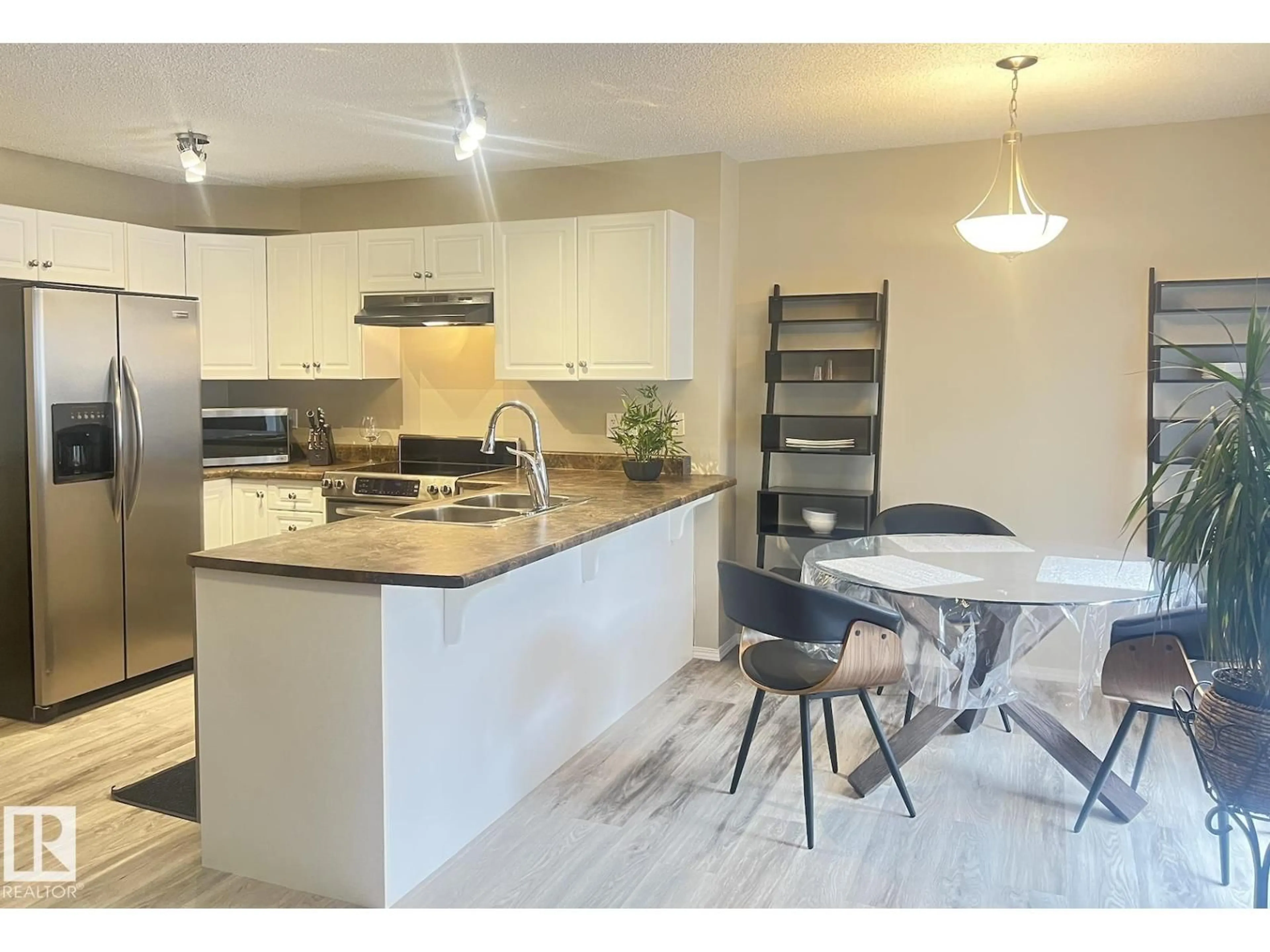 Open concept kitchen, unknown for 122 5001 62 ST, Beaumont Alberta T4X0C7