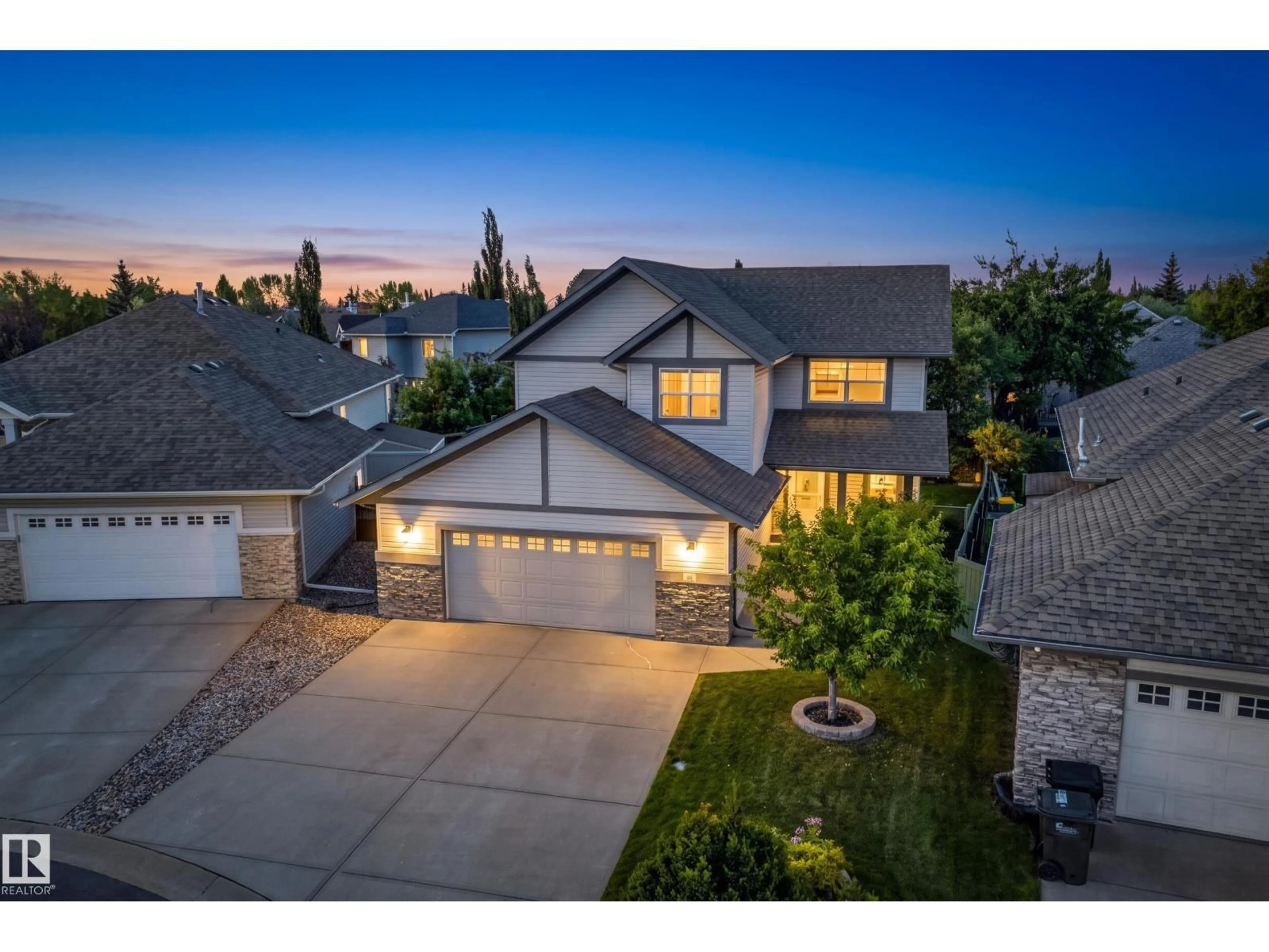 A pic from outside/outdoor area/front of a property/back of a property/a pic from drone, street for 58 CARSON DR, Sherwood Park Alberta T8H2K3