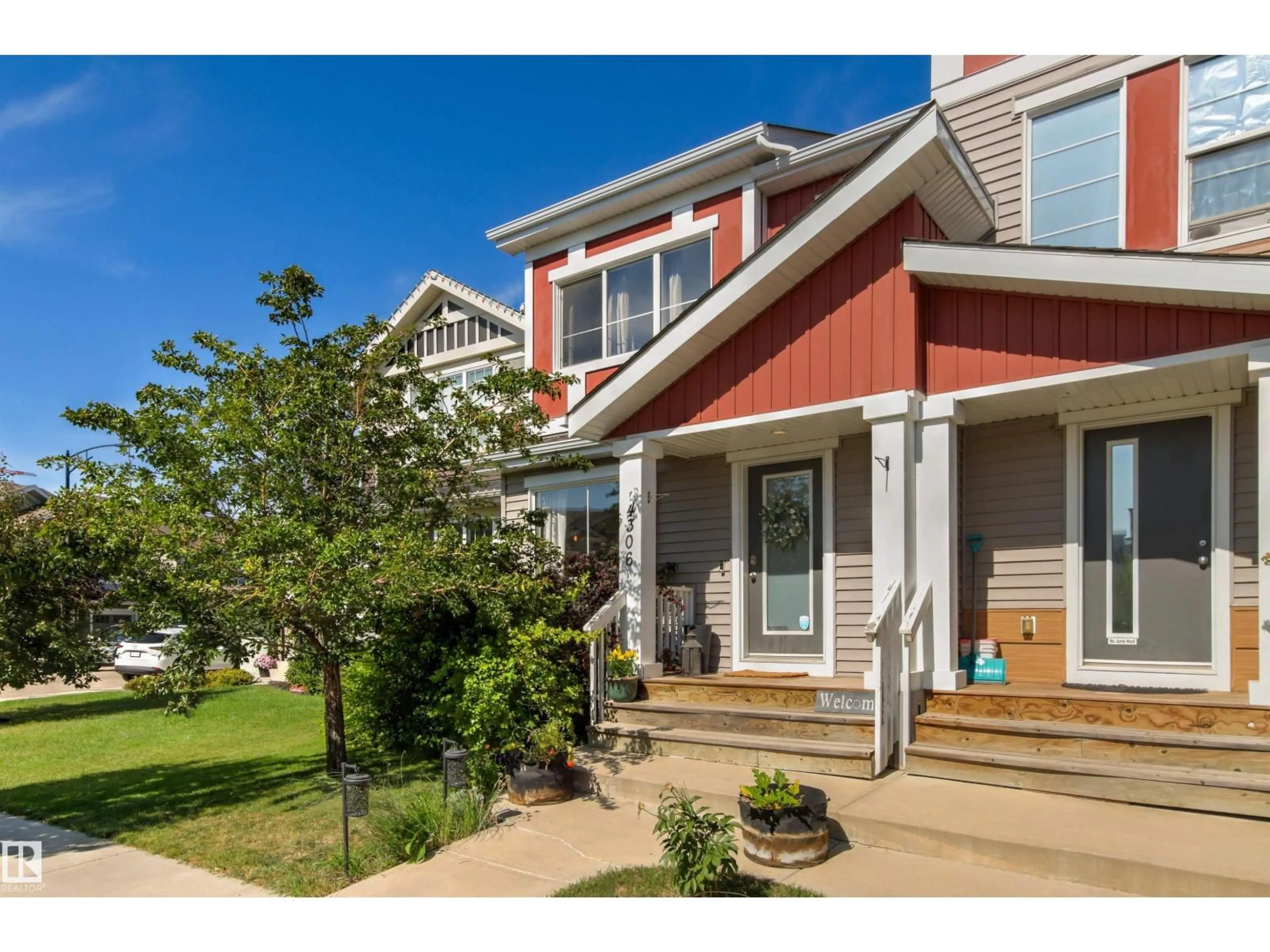 Home with vinyl exterior material, street for LI SW - 4306 PROWSE LINK, Edmonton Alberta T6W3A7
