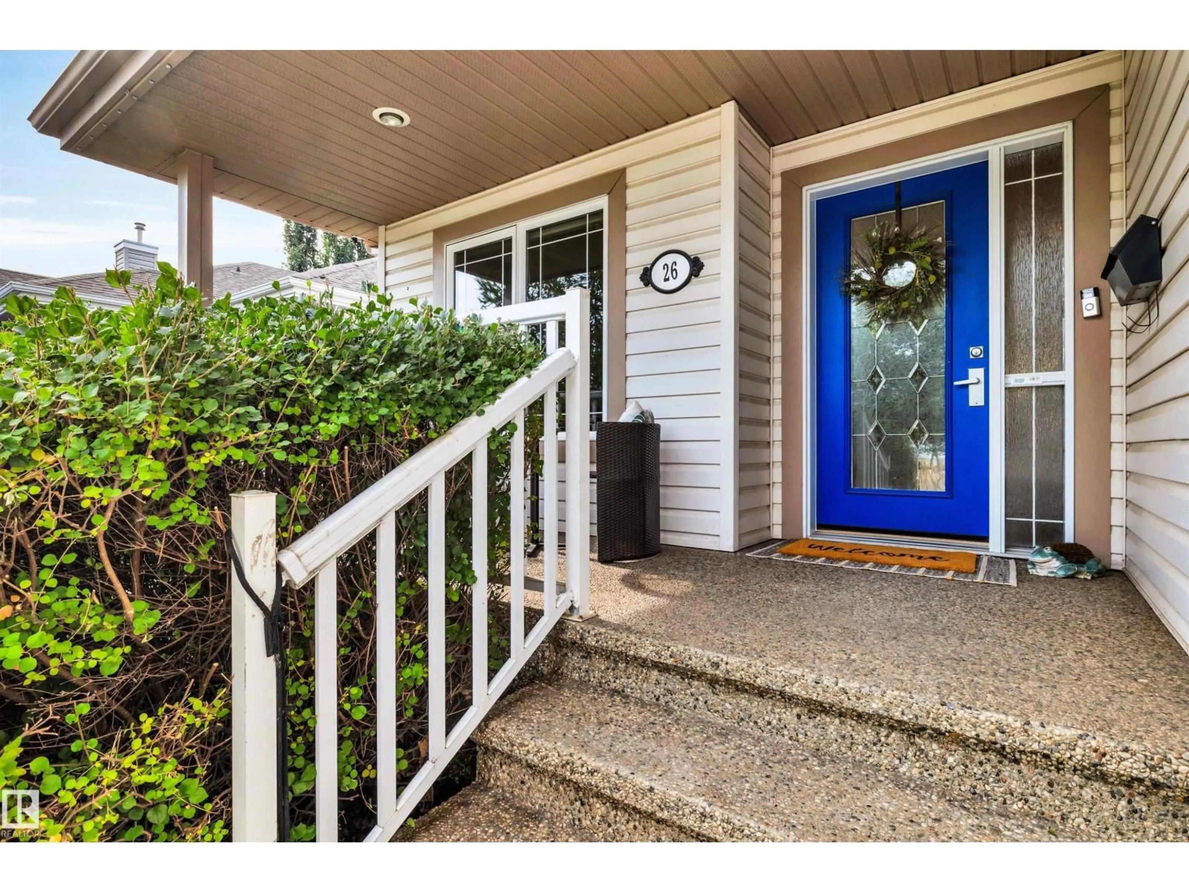 Indoor entryway for 26 EASTPARK DR, St. Albert Alberta T8N6Z5
