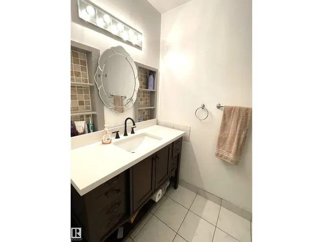 D1 - 1 GARDEN GROVE NW, Edmonton 3