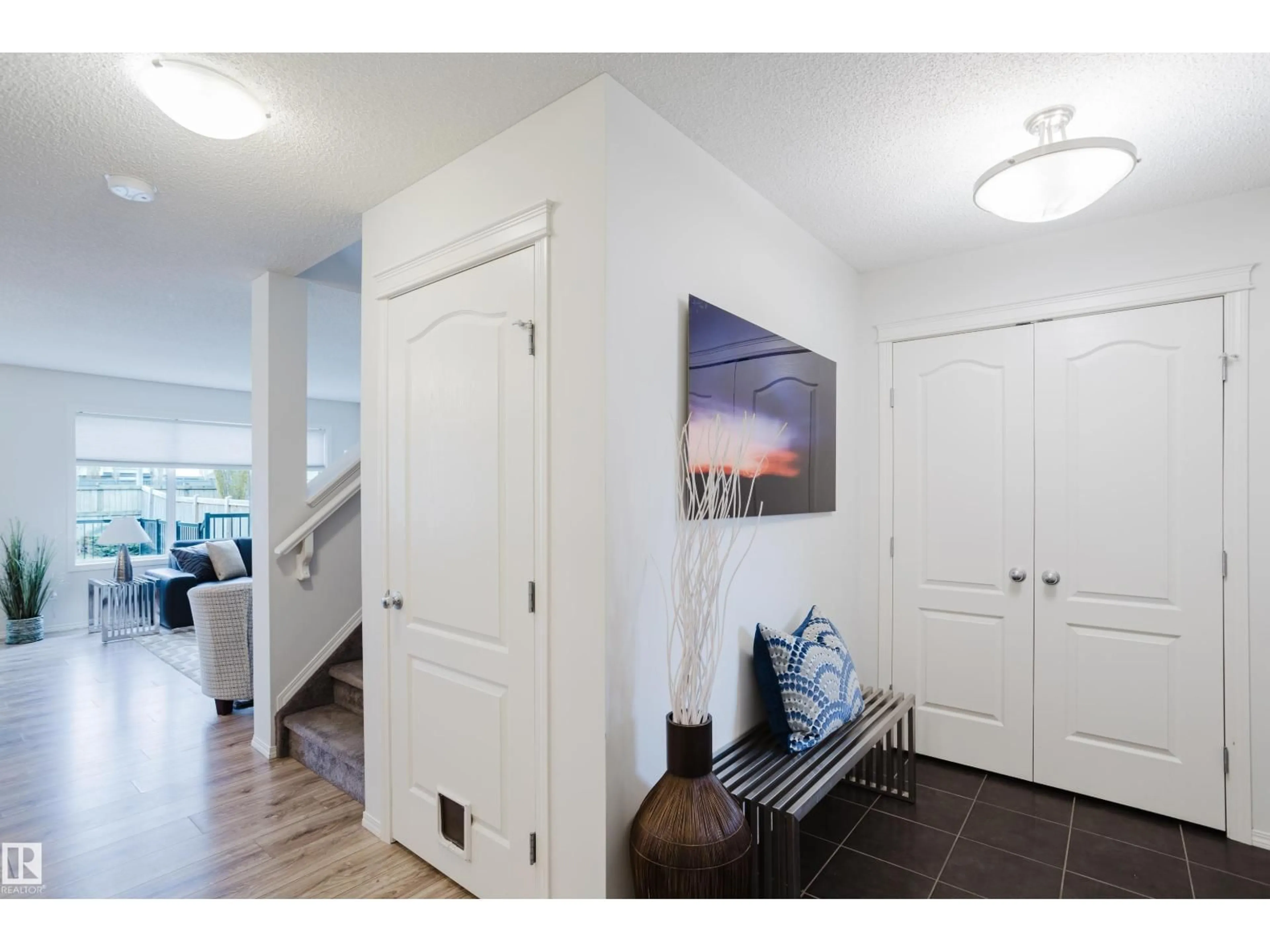 Indoor entryway for SW - 527 171 ST, Edmonton Alberta T6W2A4