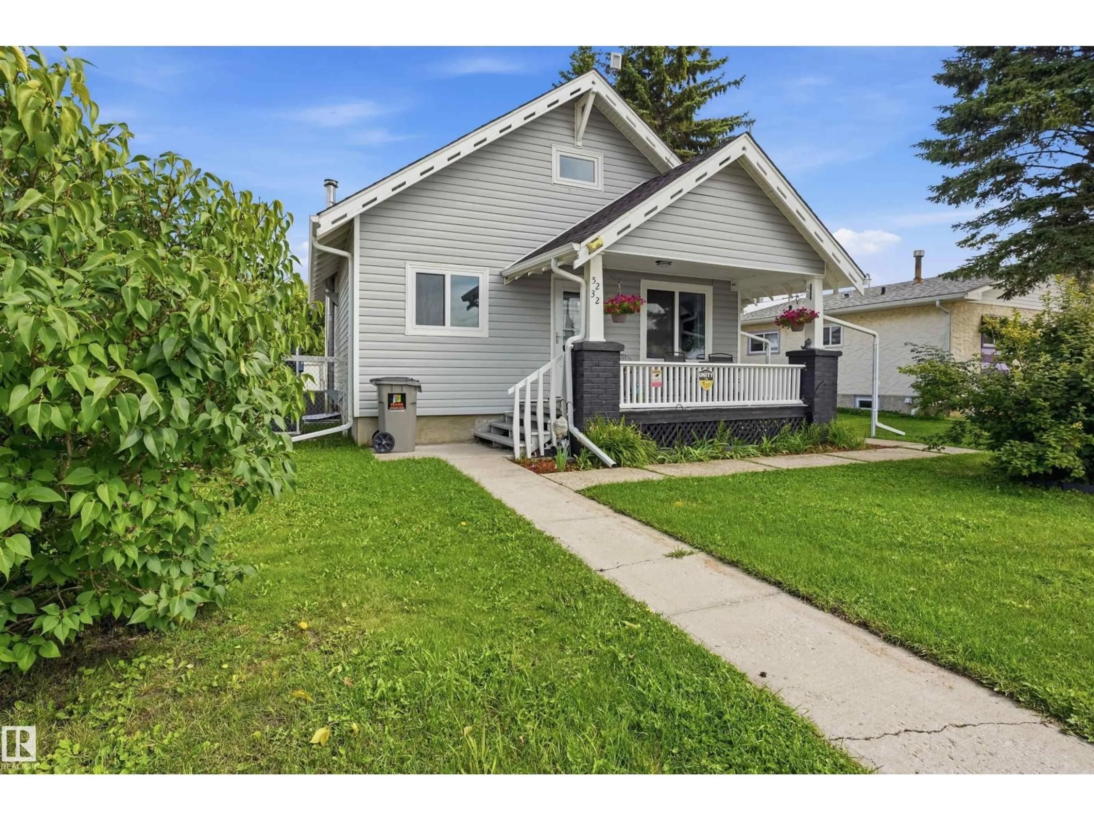 Home with vinyl exterior material, street for 5232 51 AV, Mundare Alberta T0B3H0