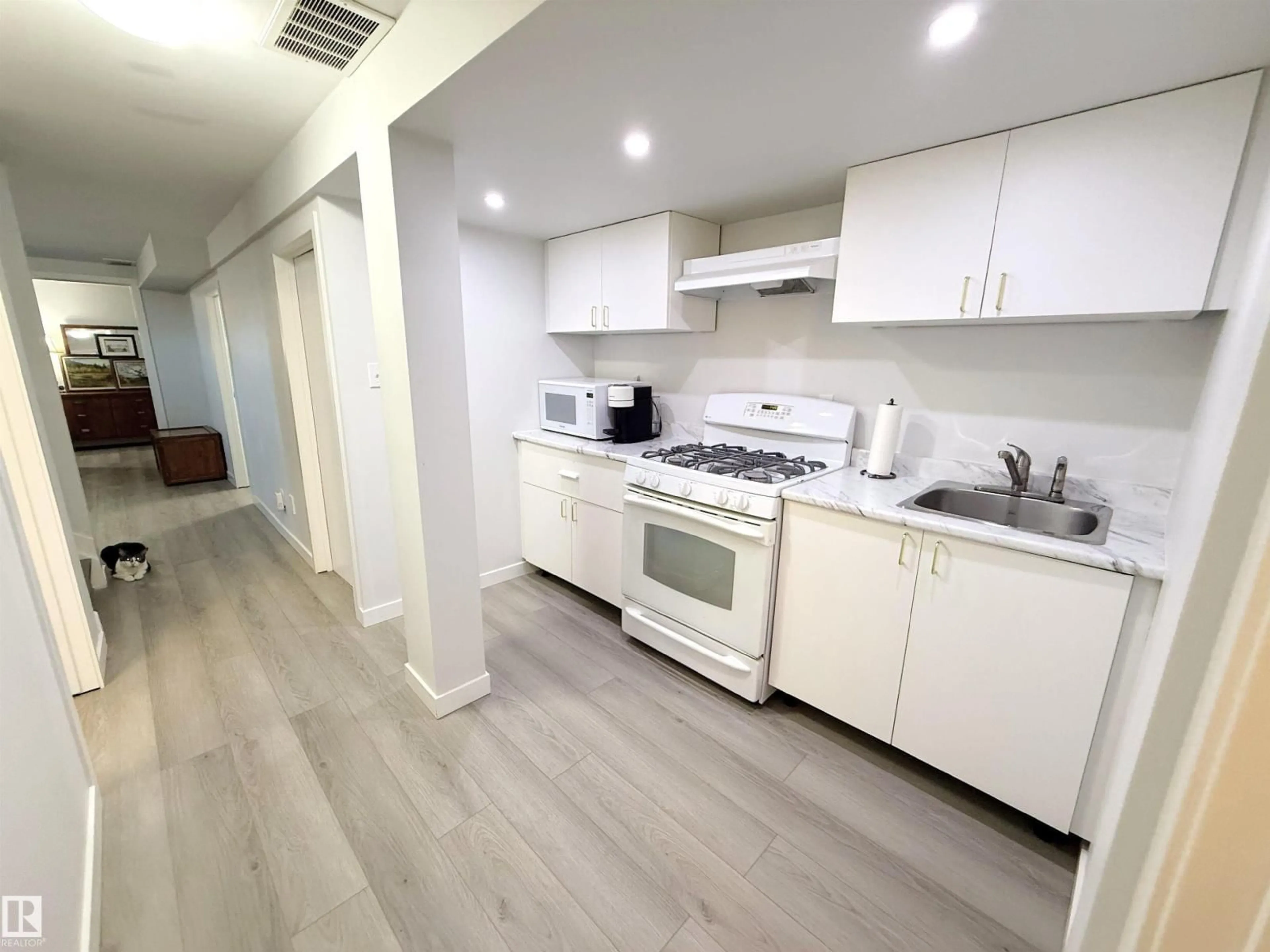 Standard kitchen, unknown for 10107 171A AV, Edmonton Alberta T5X4L3