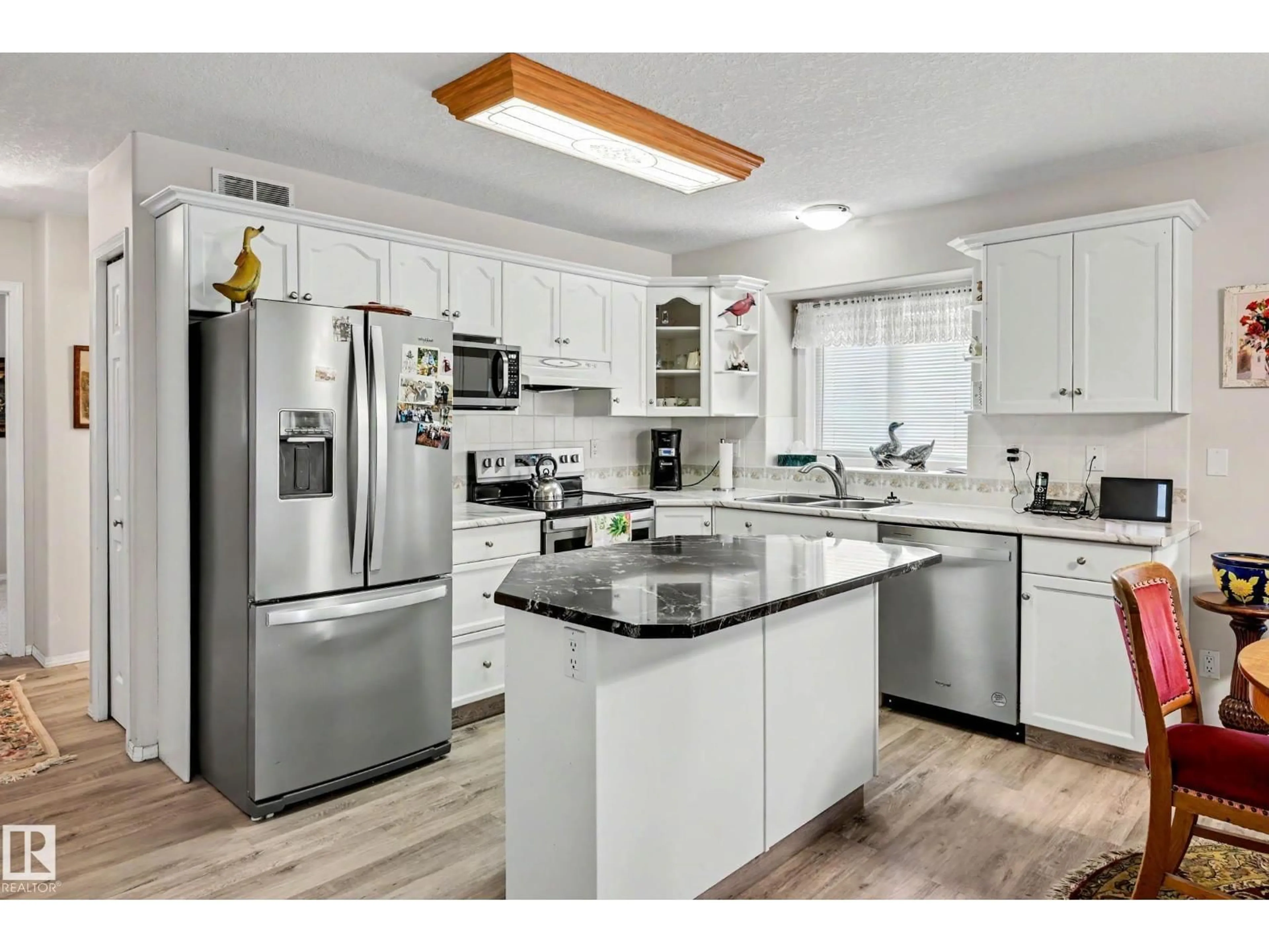 Open concept kitchen, unknown for 7000 NORTHVIEW DR, Wetaskiwin Alberta T9A3R9