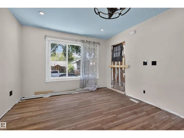 NW - 11327 89 ST, Edmonton 2
