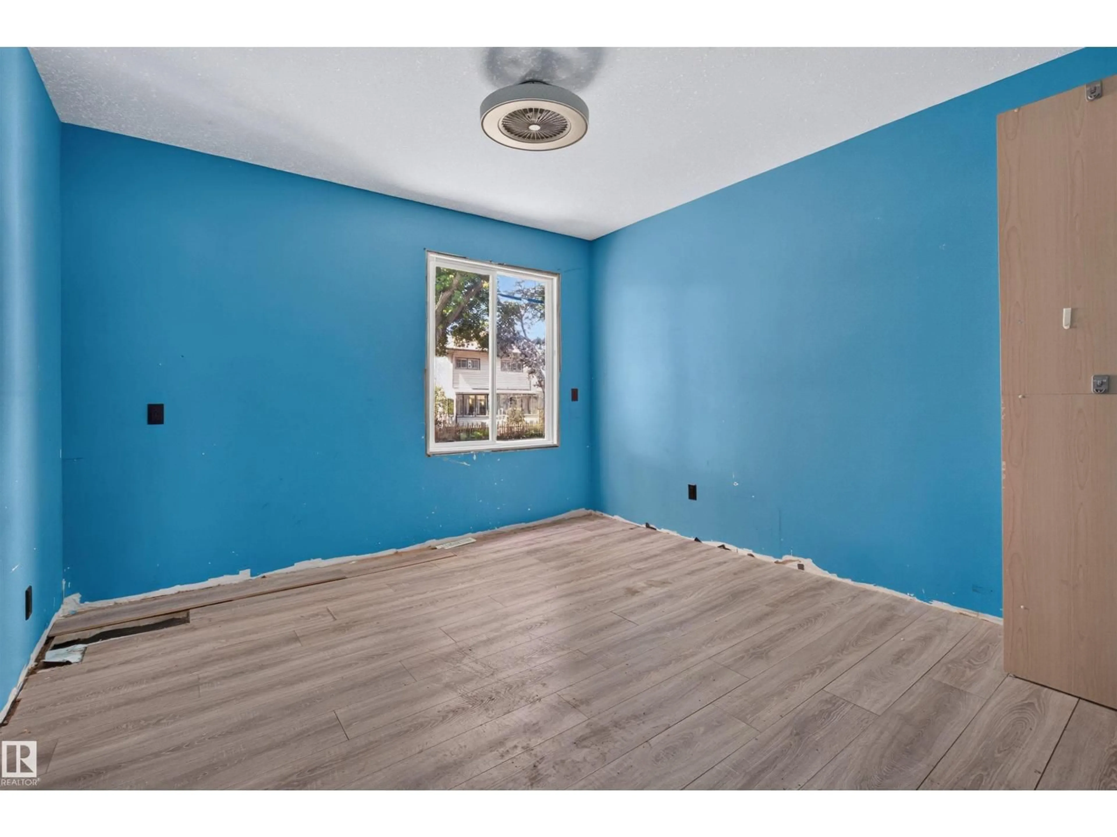 A pic of a room for NW - 11327 89 ST, Edmonton Alberta T5B3T5