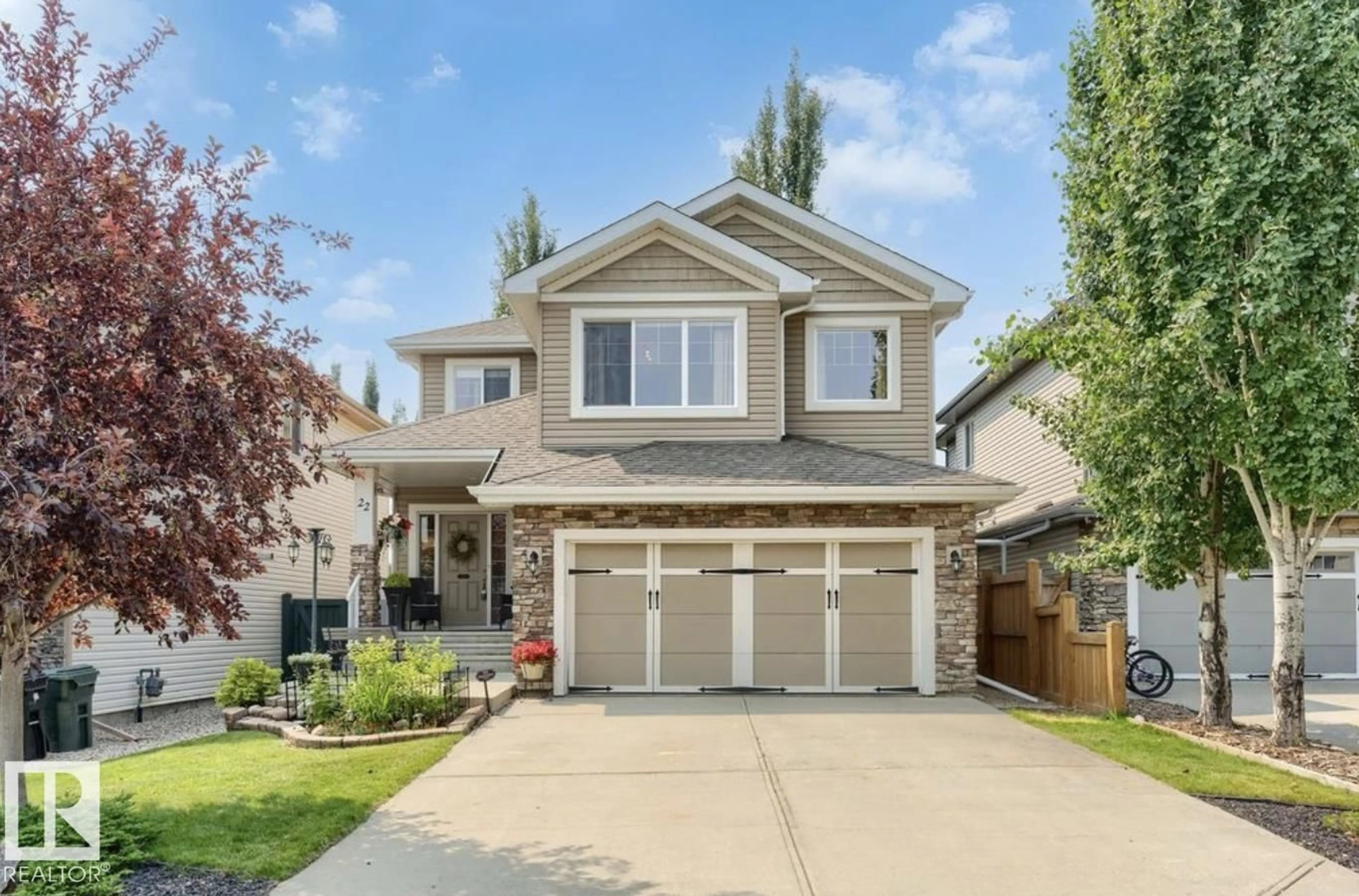 Home with vinyl exterior material, street for 22 VOLETA CT, Spruce Grove Alberta T7X0J8