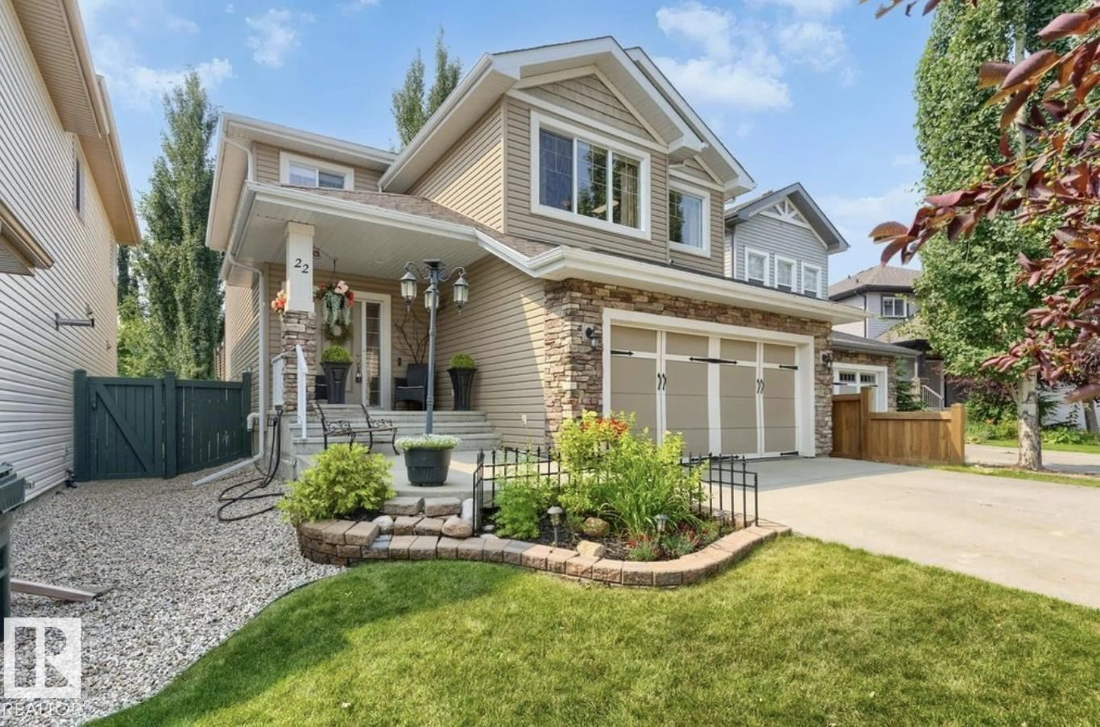 Home with vinyl exterior material, street for 22 VOLETA CT, Spruce Grove Alberta T7X0J8