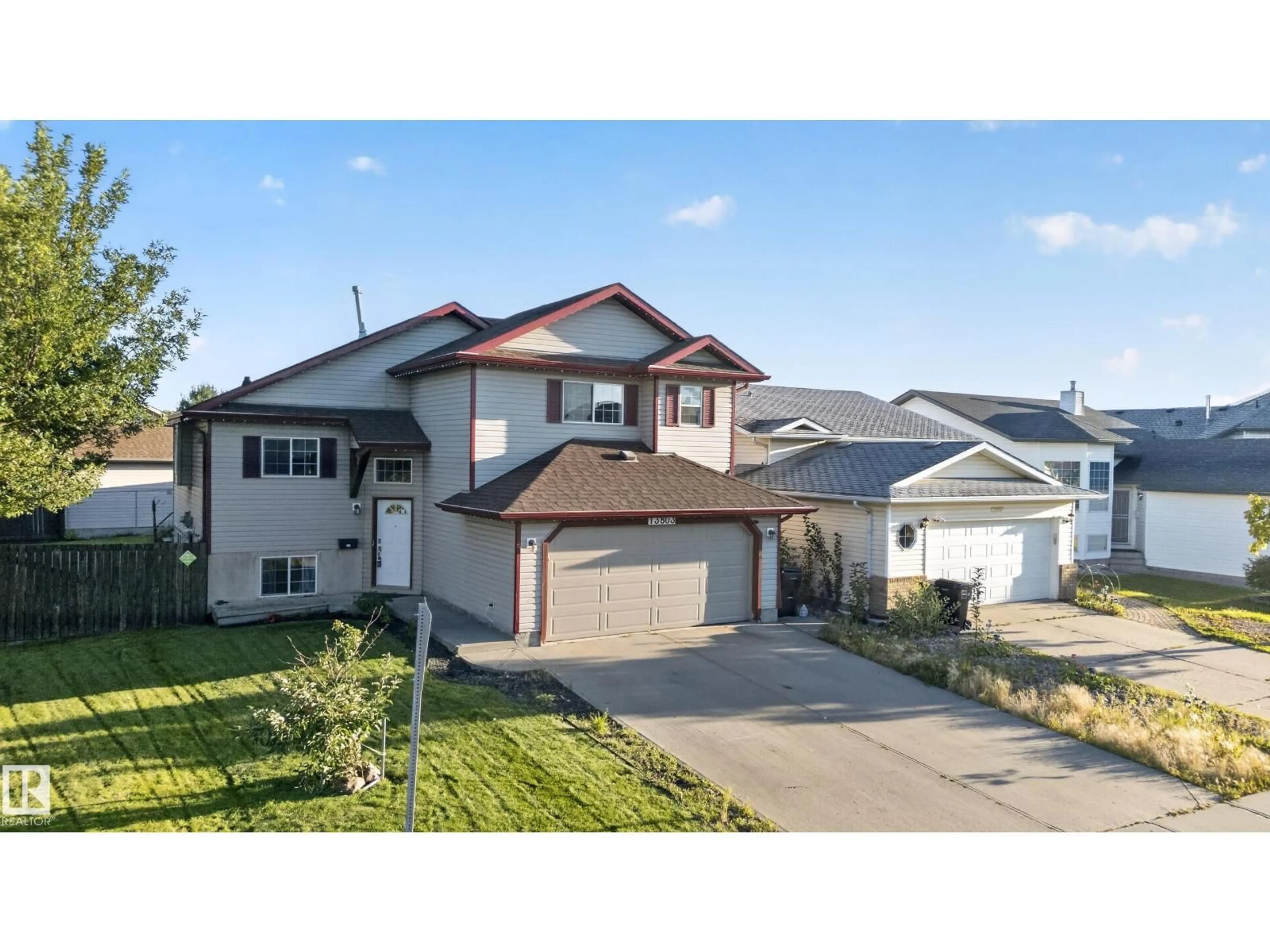 A pic from outside/outdoor area/front of a property/back of a property/a pic from drone, street for 13803 130A AV, Edmonton Alberta T5L5B8
