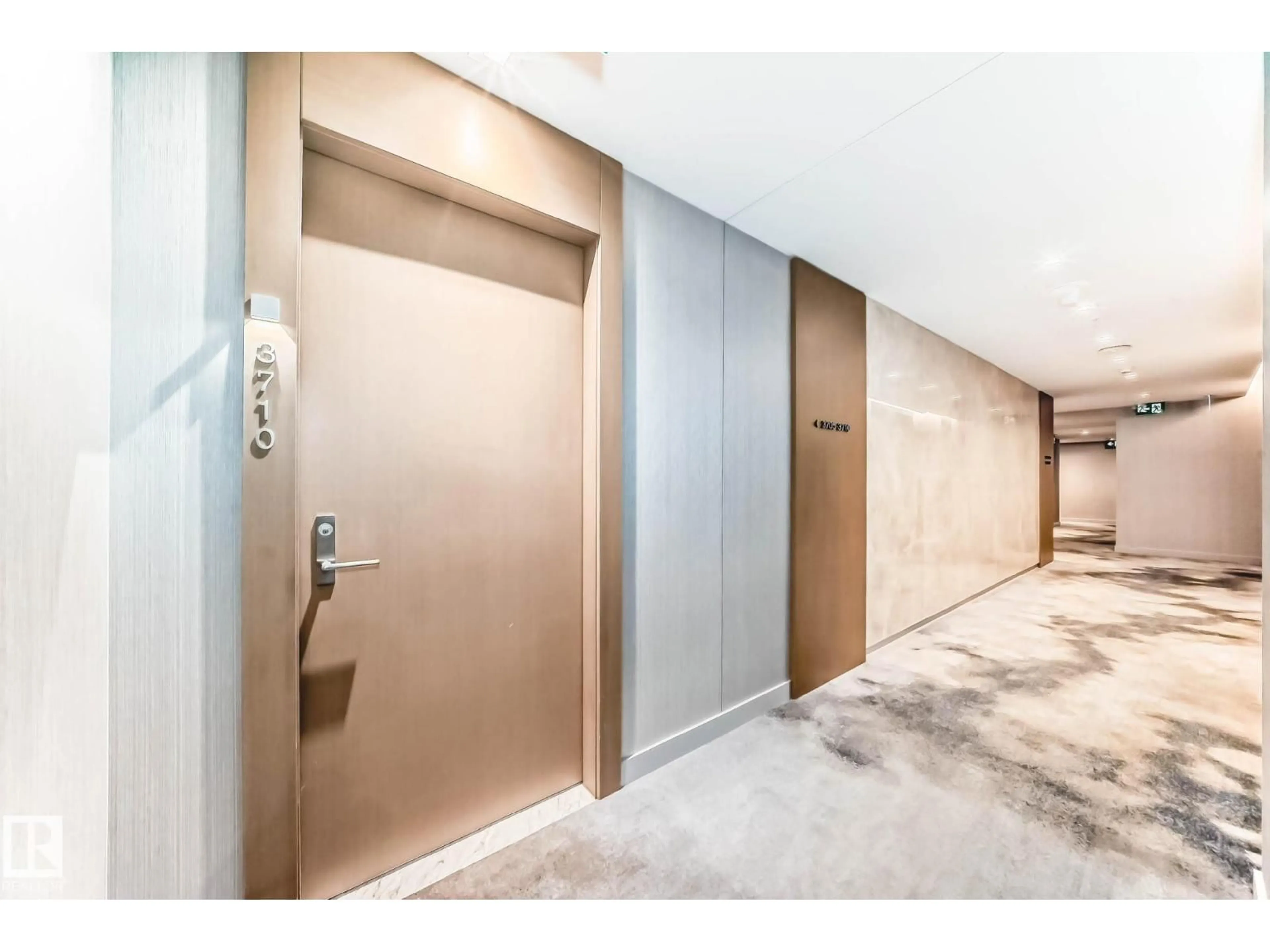 Indoor foyer for NW - 3710 10360 ST, Edmonton Alberta T5J0K6
