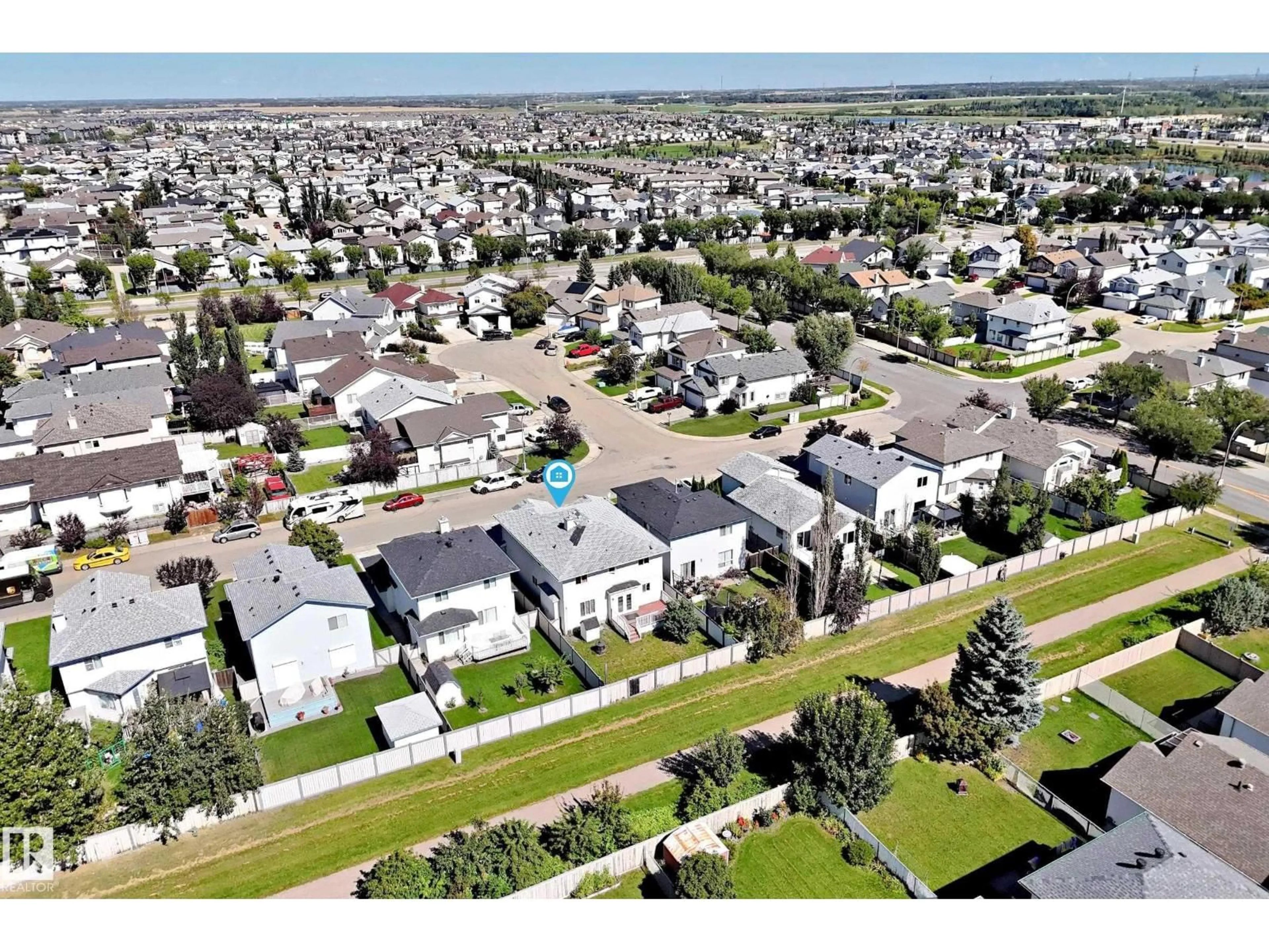 A pic from outside/outdoor area/front of a property/back of a property/a pic from drone, street for 4711 152 AV, Edmonton Alberta T5Y3B7
